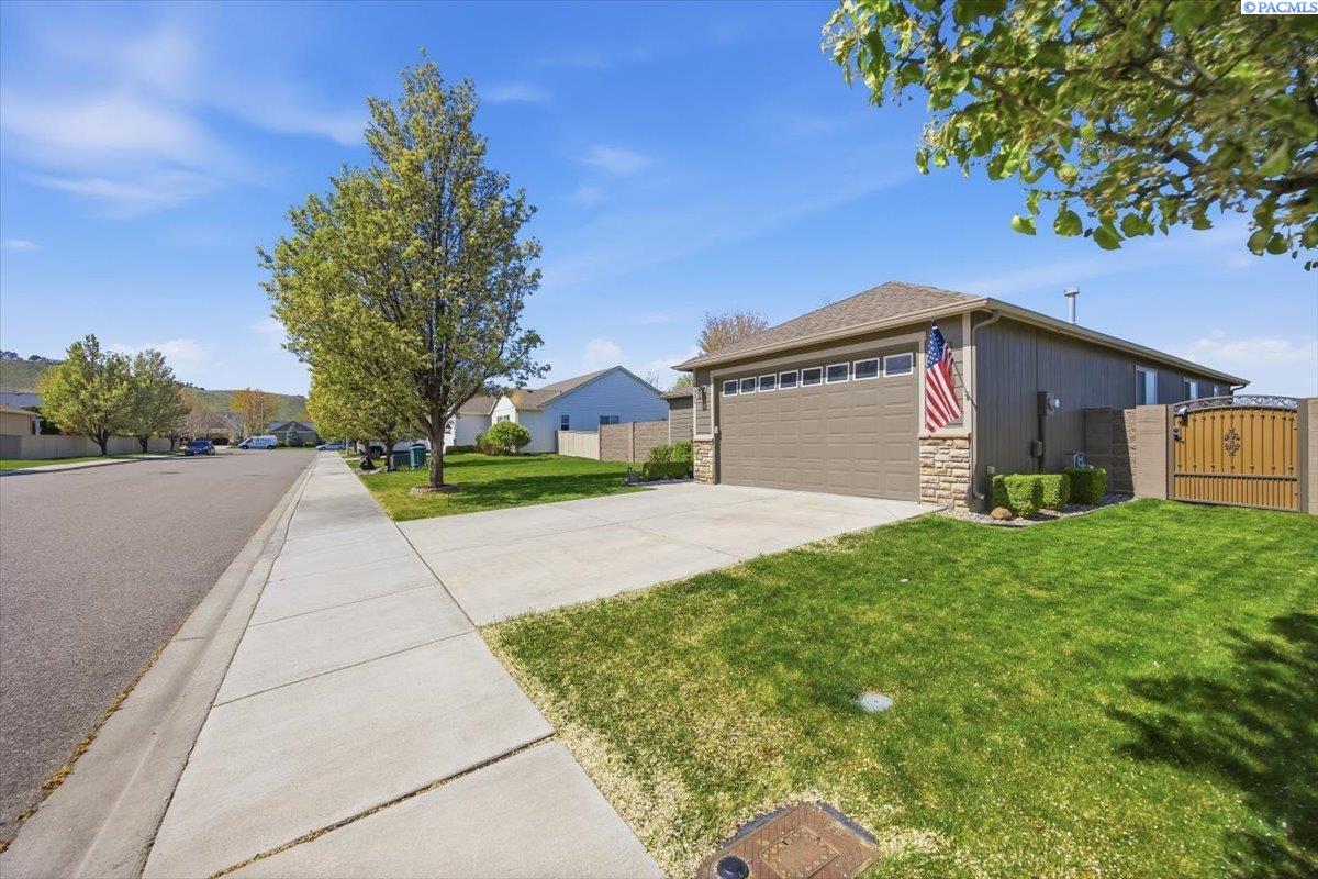 5504 20th Ave, Kennewick, WA 99338