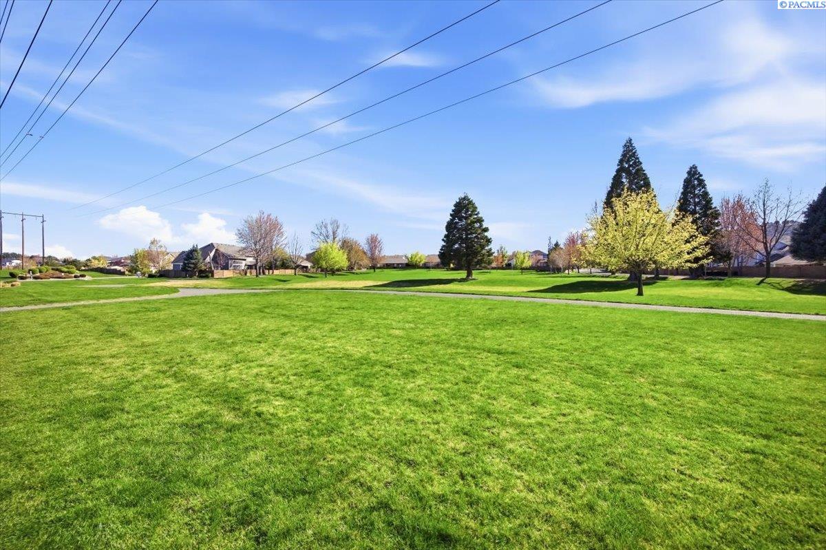 5504 20th Ave, Kennewick, WA 99338