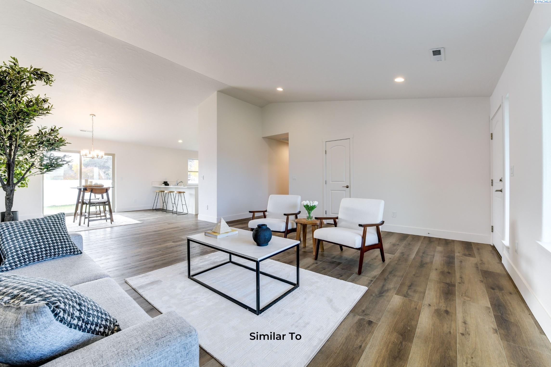 4219 Road 104 , Pasco, WA 99301