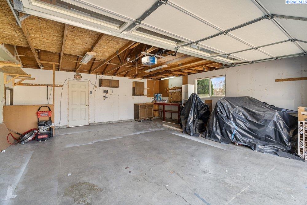 8201 Deschutes Ave, Kennewick, WA 99336