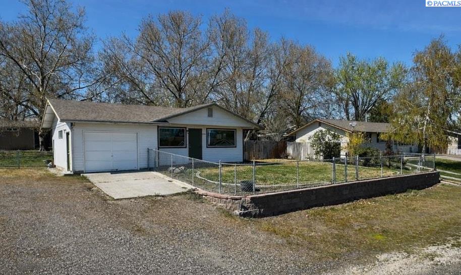 1203 12th Street, Benton City WA 99320