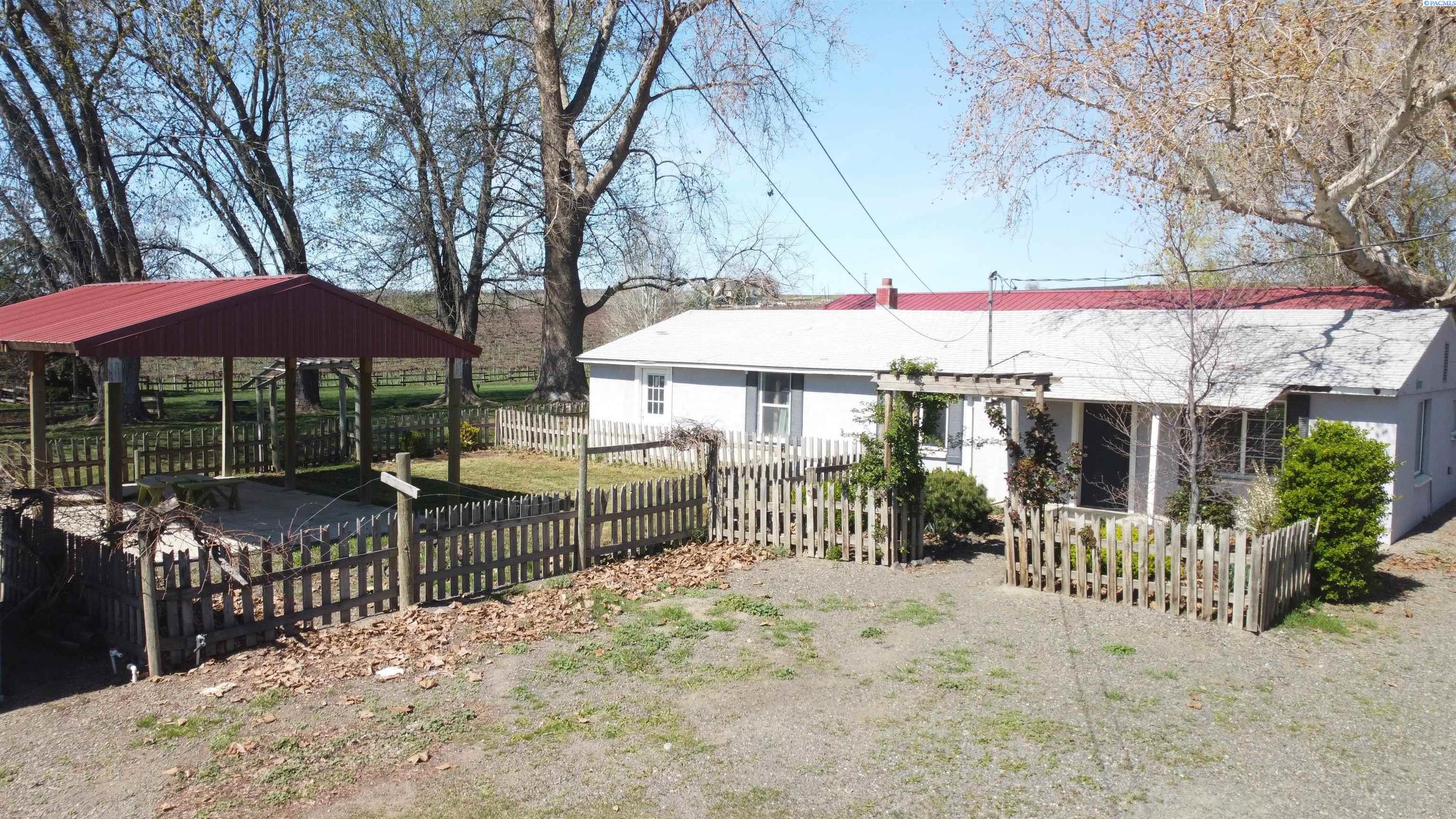 3676 N County Line Rd., Sunnyside WA 98944