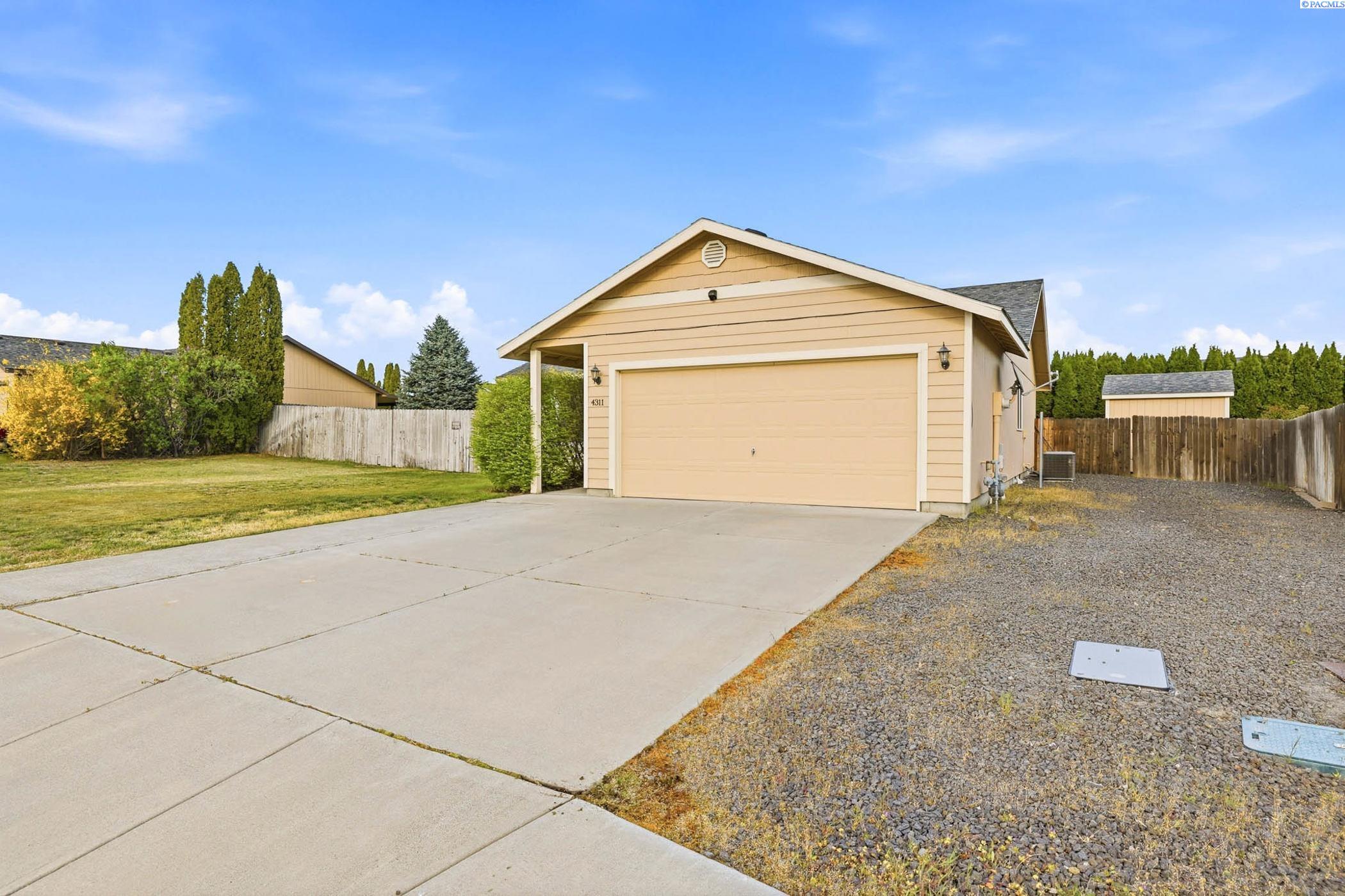 4311 Brahman Ln, Pasco, WA 99301