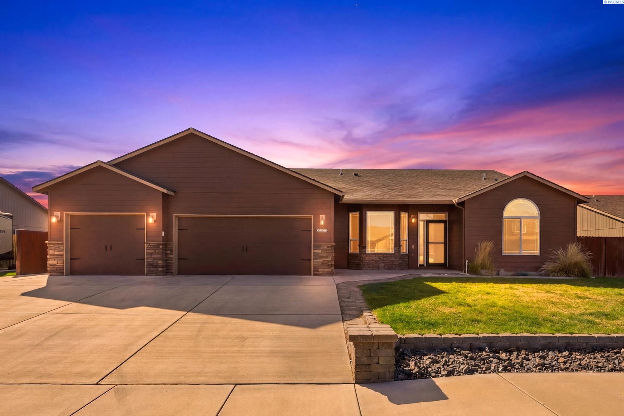 6016 Riverhawk Ln, Pasco, WA 99301