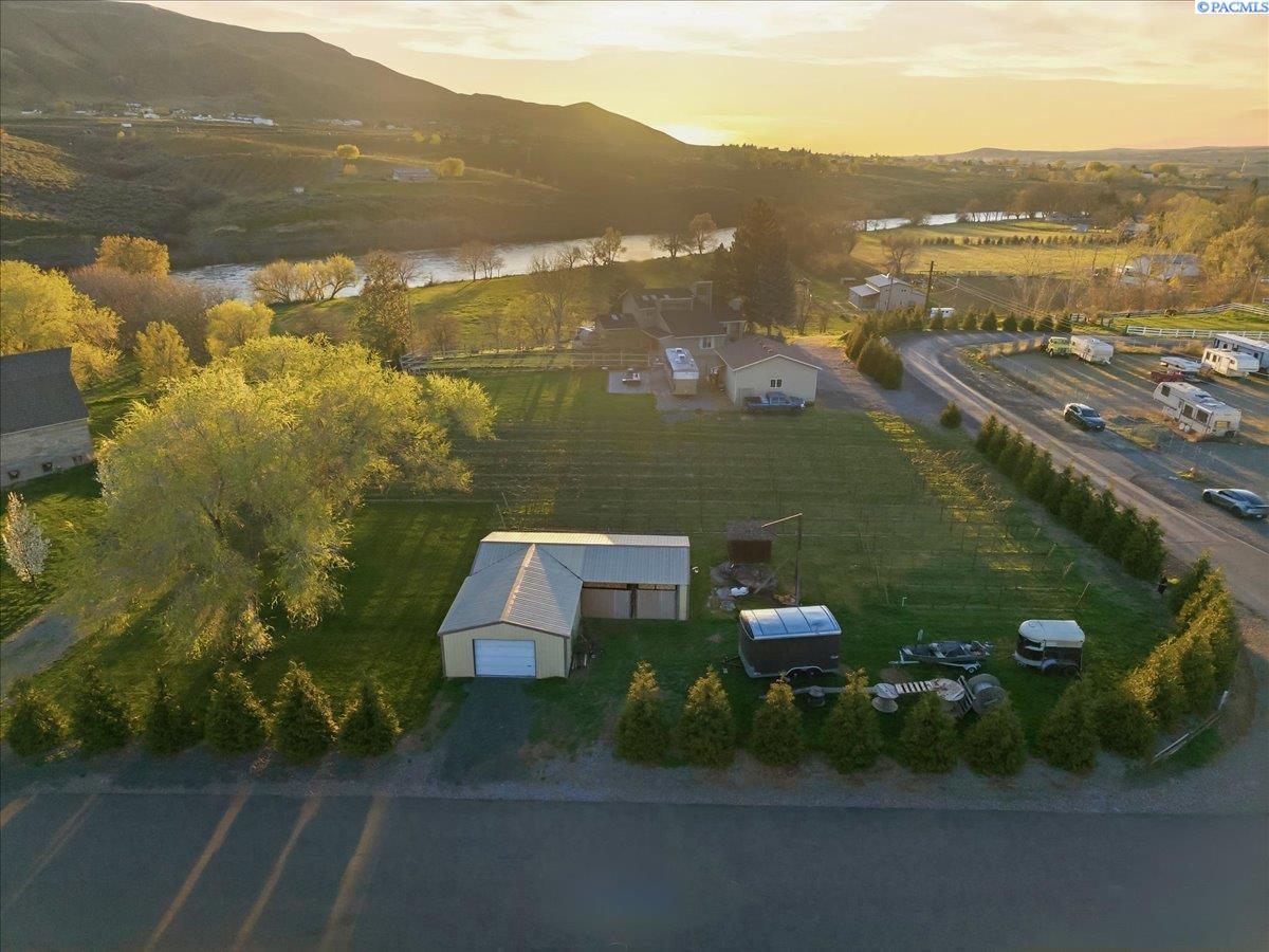 34610 Kendall Road Nw, Benton City, WA 99320