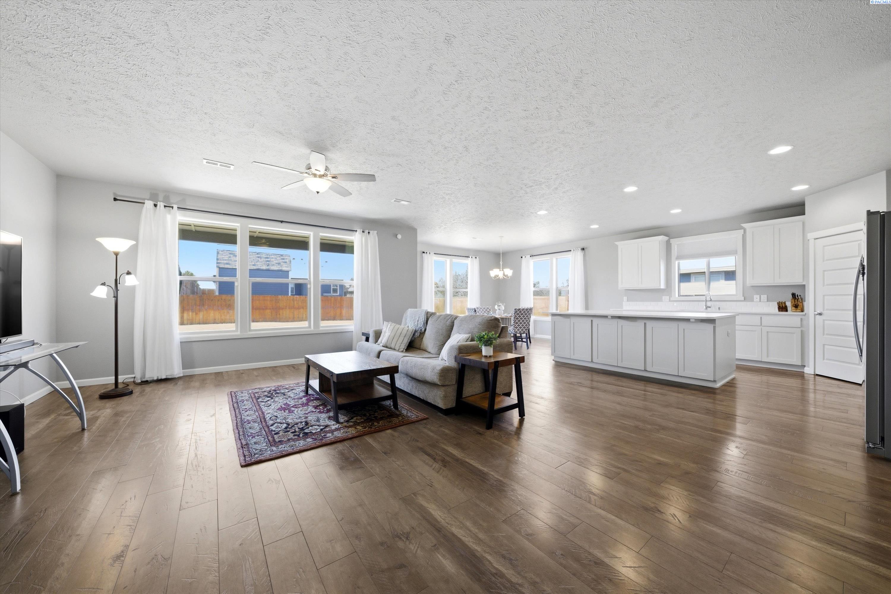 3918 Bismarck Ln, Pasco, WA 99301