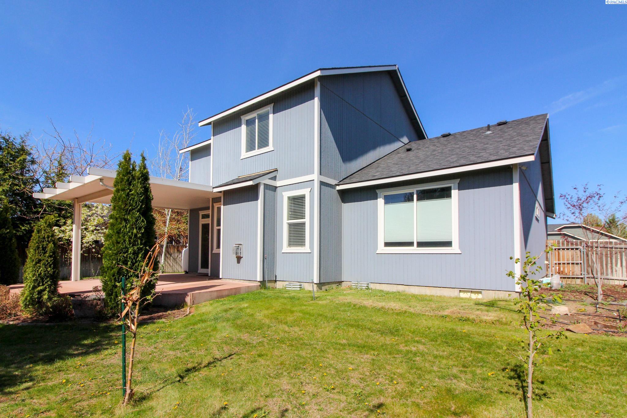 5241 Chris St, West Richland, WA 99353