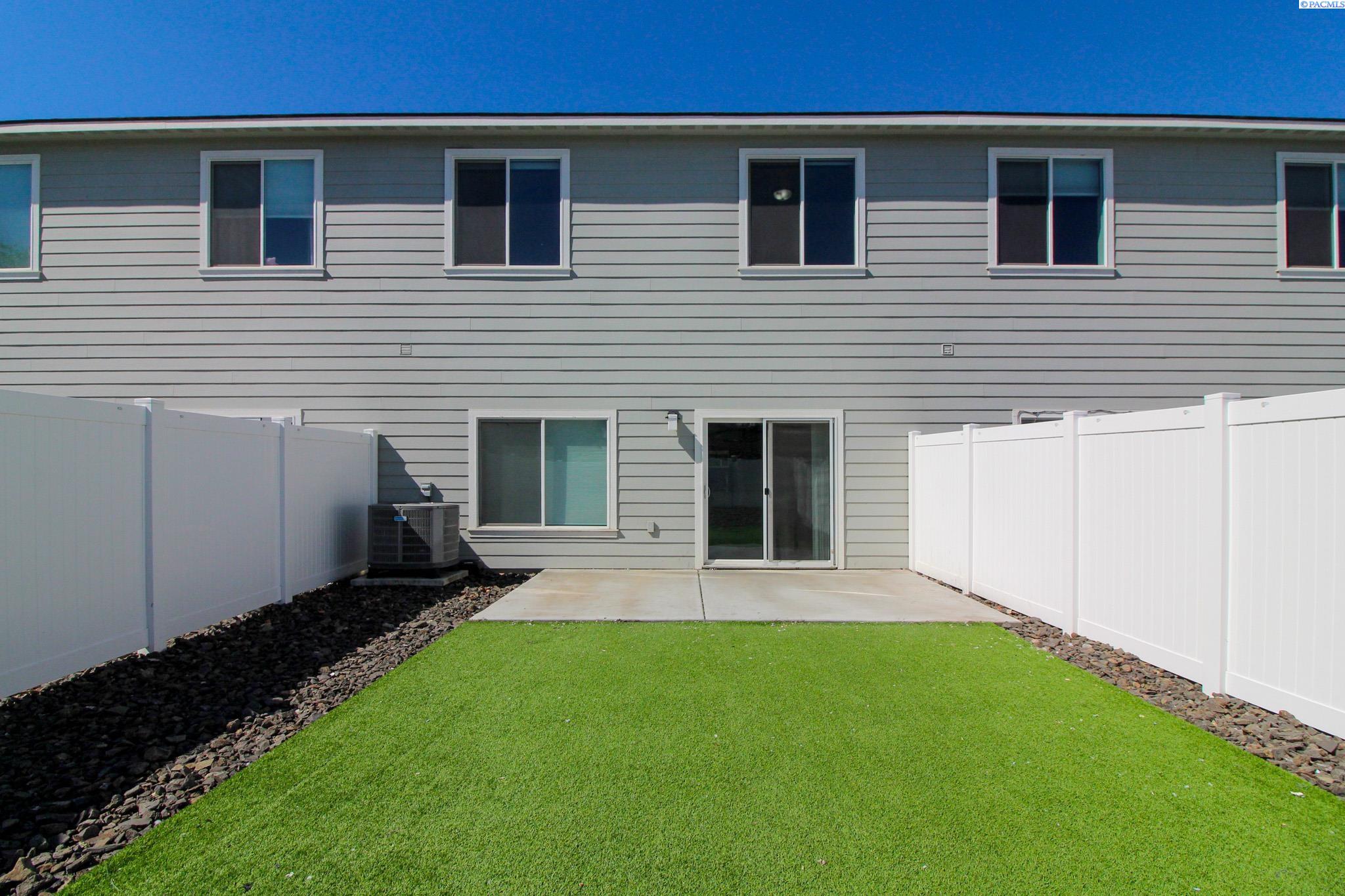 525 Quillan Ct, Kennewick, WA 99337