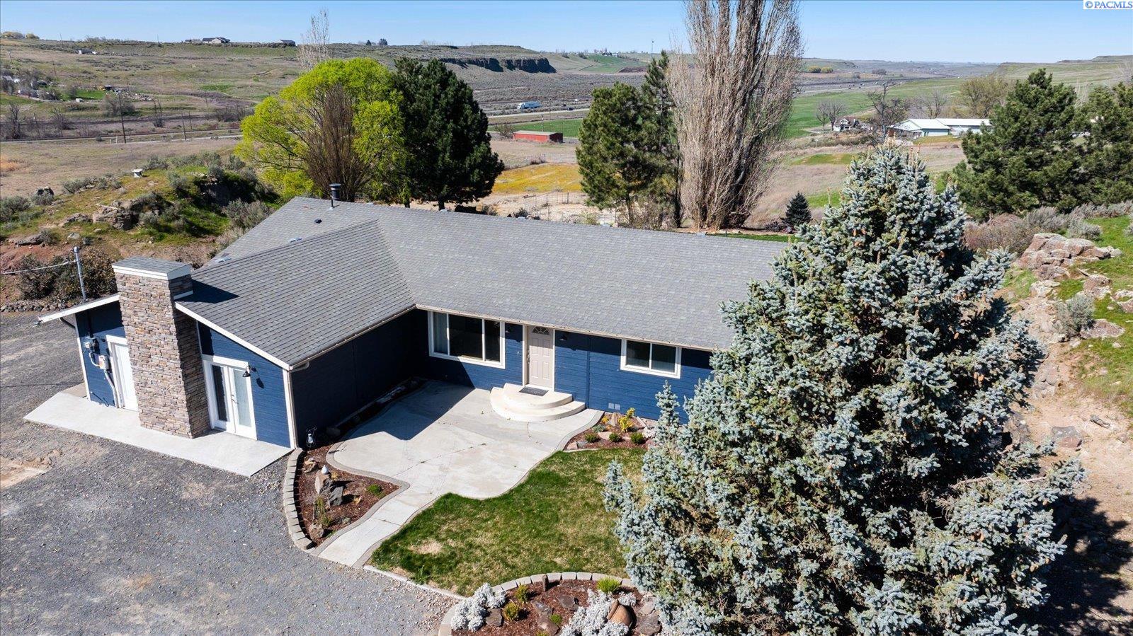 700 Blanton Rd, Eltopia, WA 99352-8840