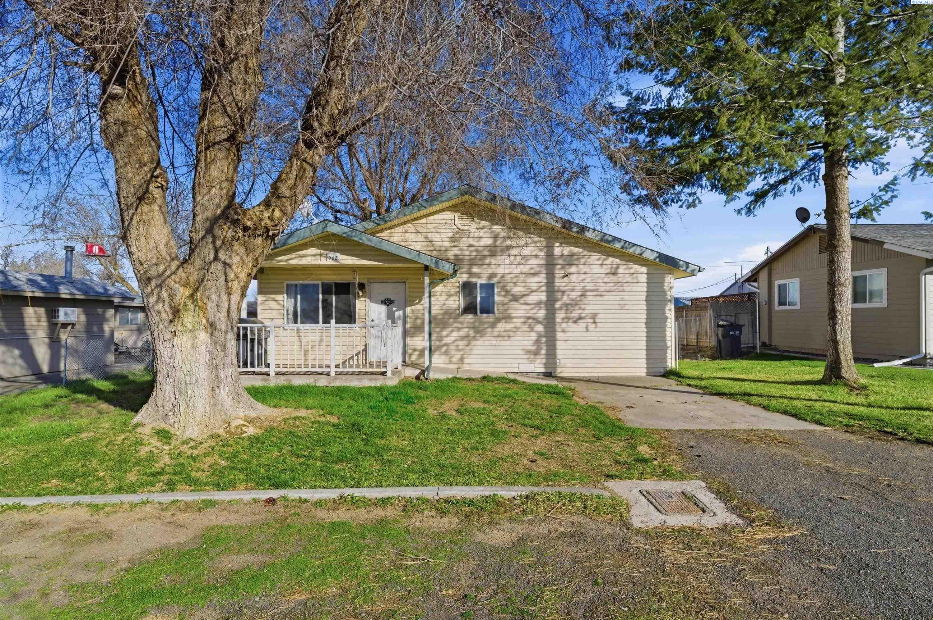 762 S 2nd Ave, Connell WA 99326