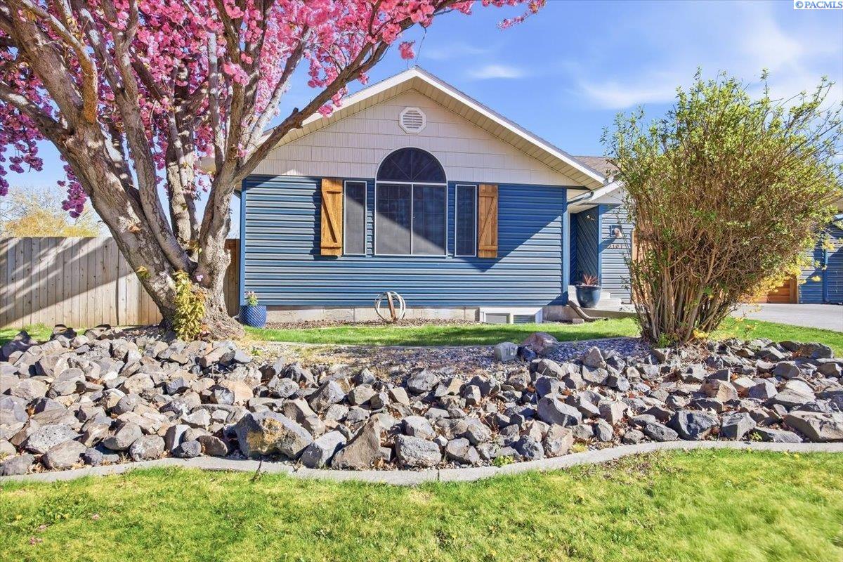 3107 Yelm St, Kennewick, WA 99337