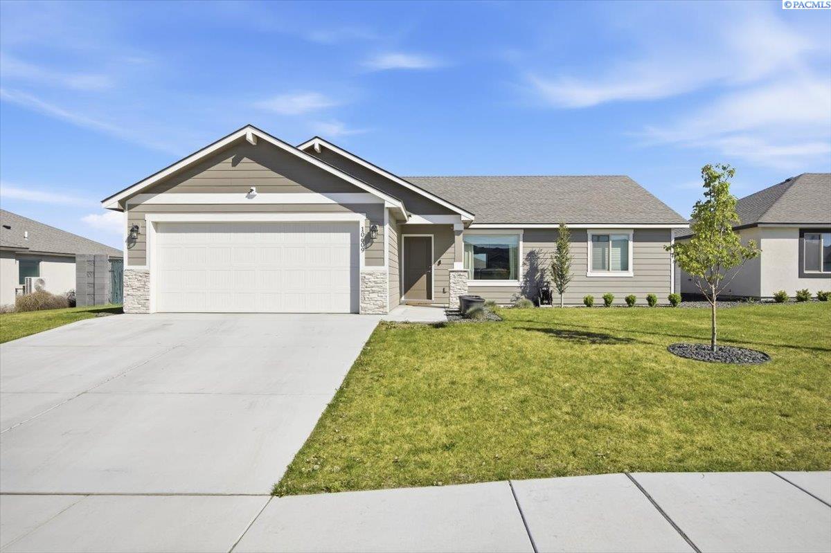 10609 Silverbright Dr, Pasco, WA 99301
