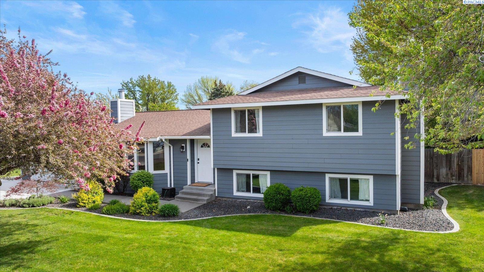 401 48th Ave, Kennewick, WA 99337