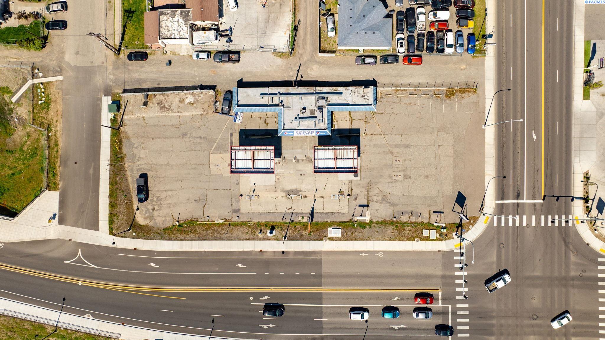 1211 Lewis St, Pasco, WA 99301-4306