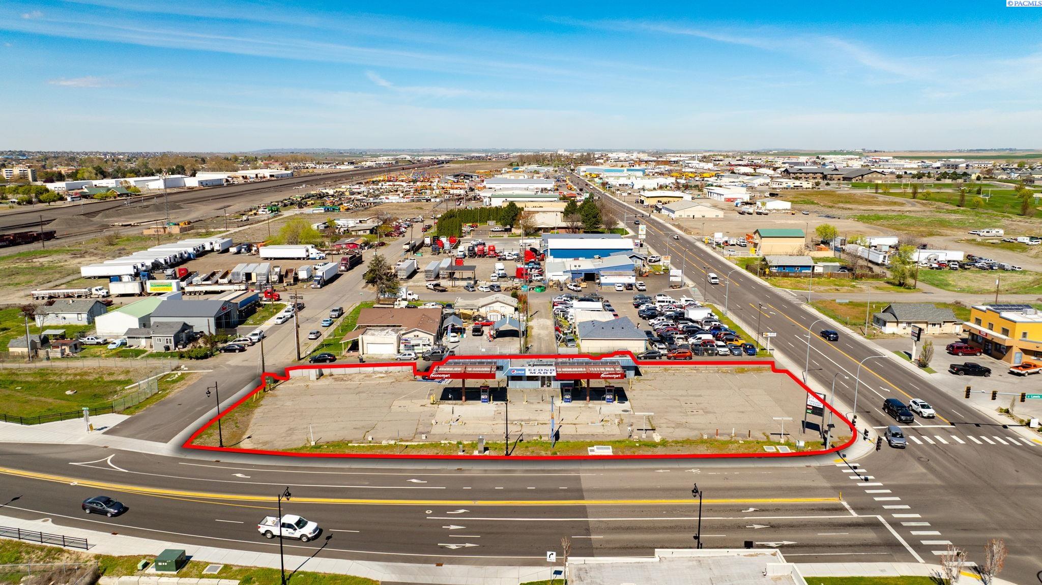 1211 Lewis St, Pasco, WA 99301-4306