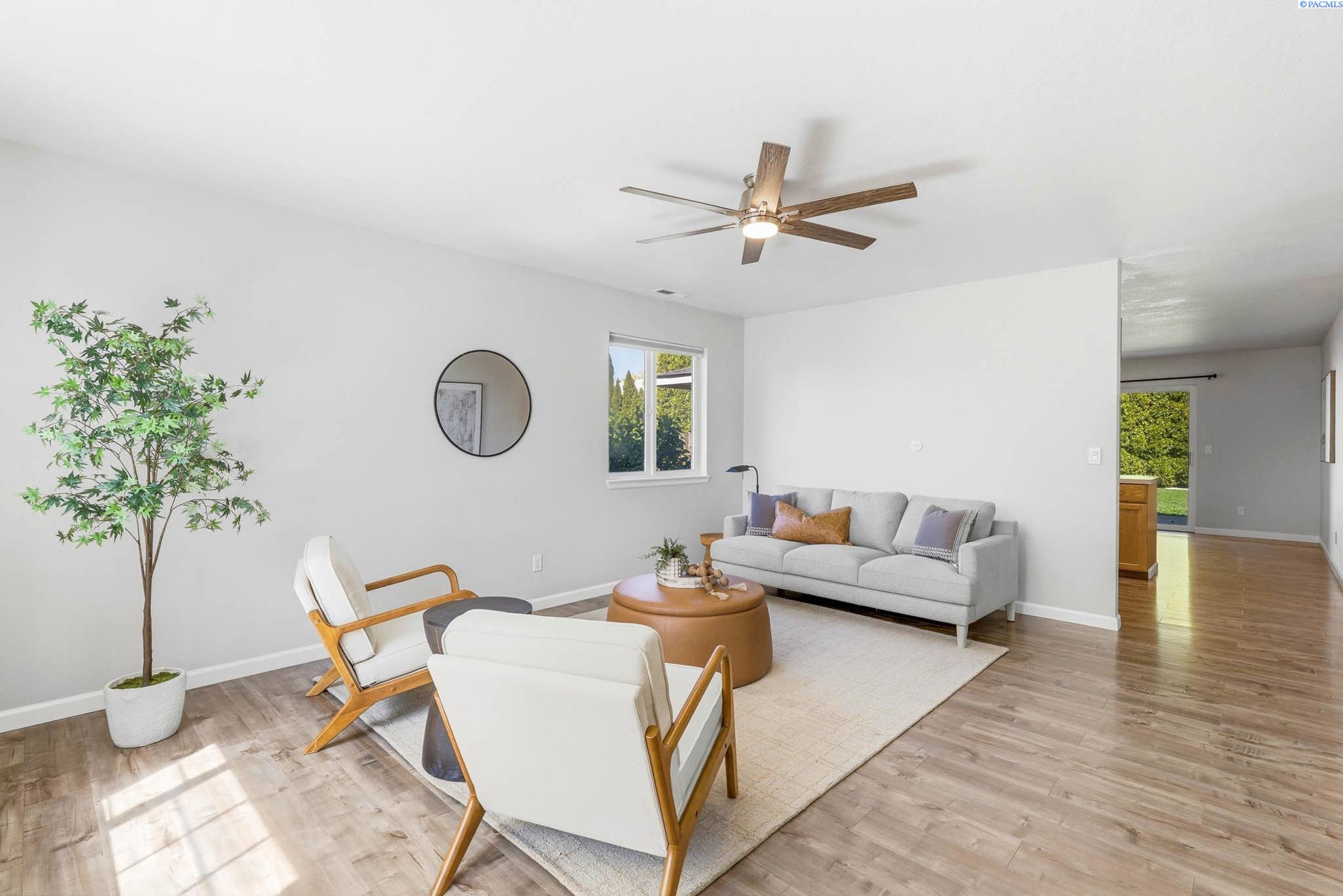 5110 Blue Heron, West Richland, WA 99353