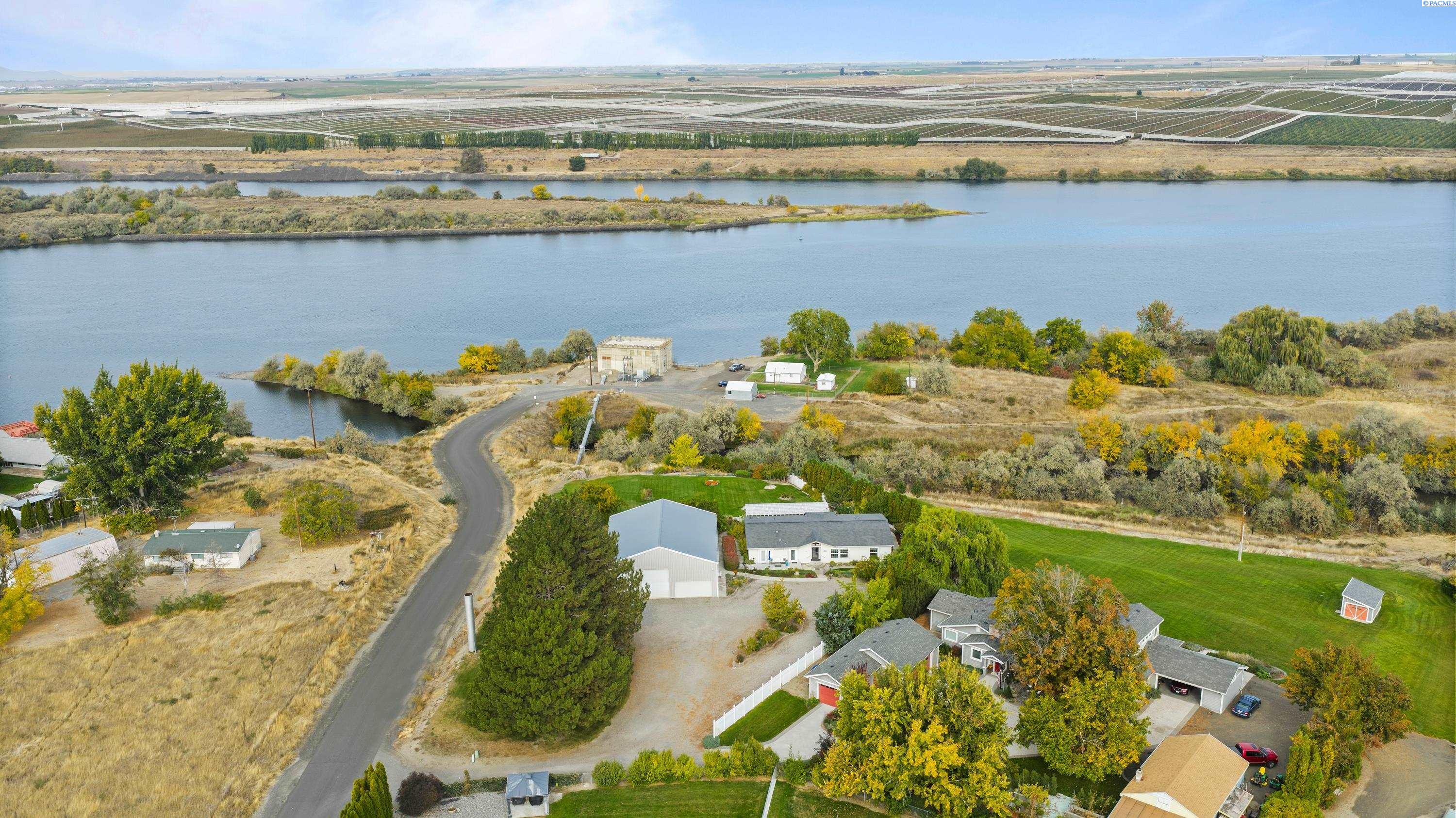 50 Pumping Plant Rd, Benton City, WA 99323