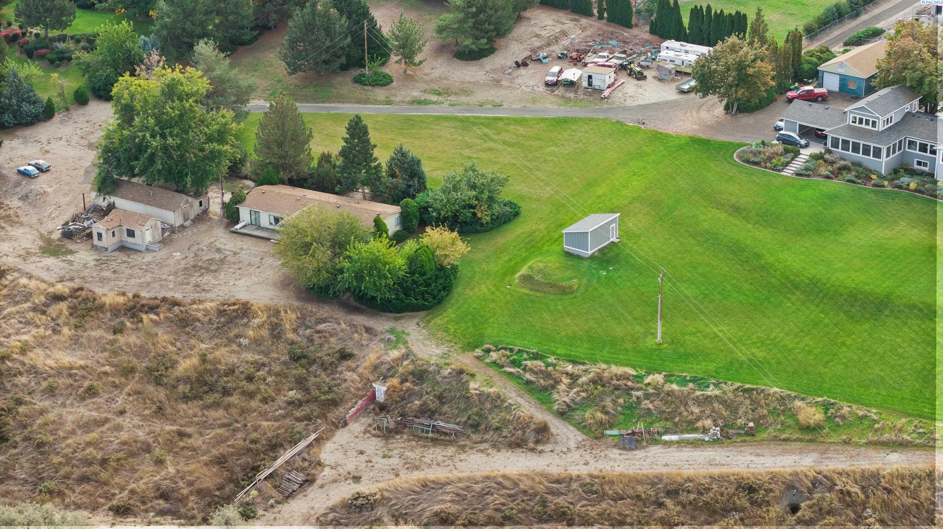 50 Pumping Plant Rd, Benton City, WA 99323