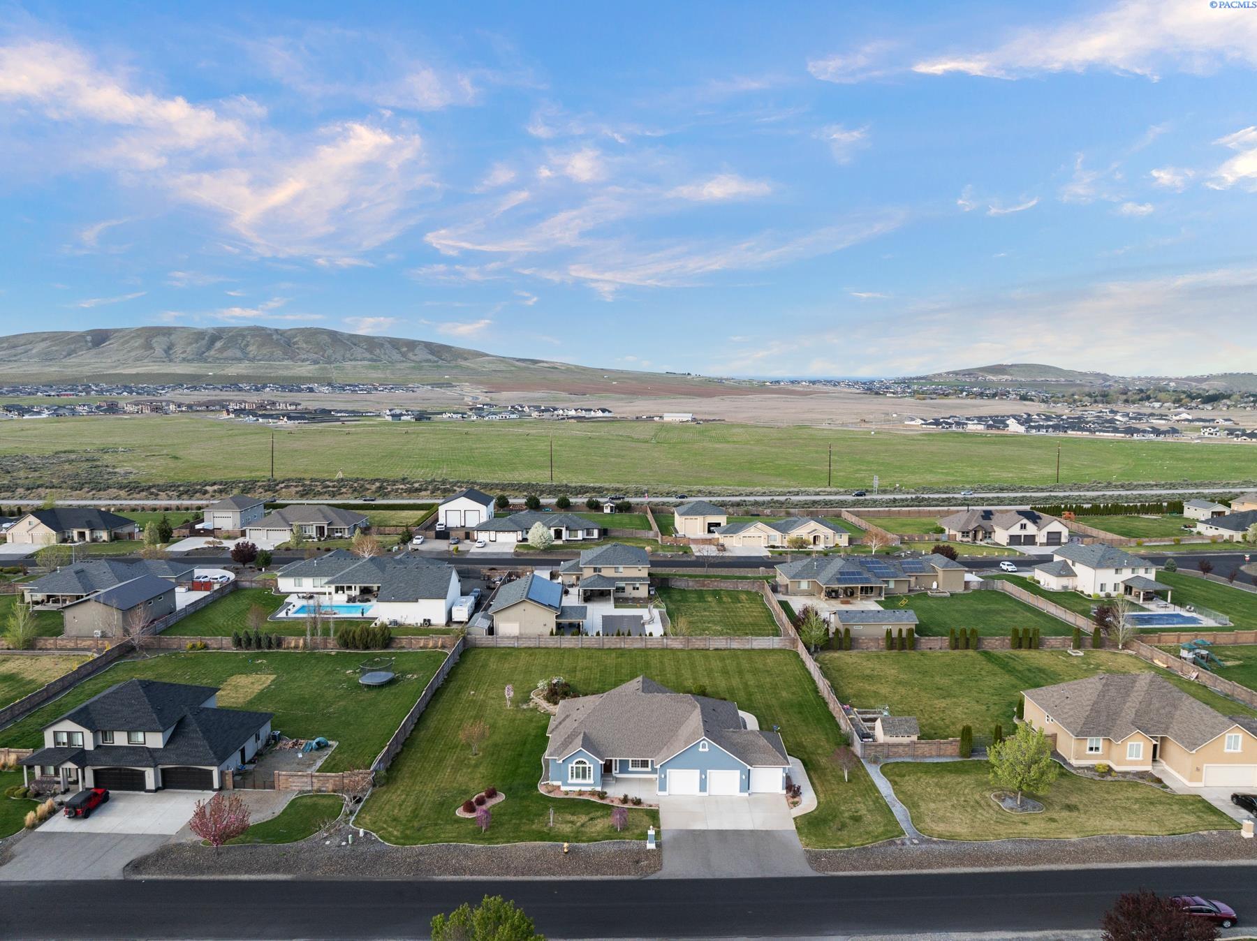 77002 Timothy Ln, Kennewick, WA 99338