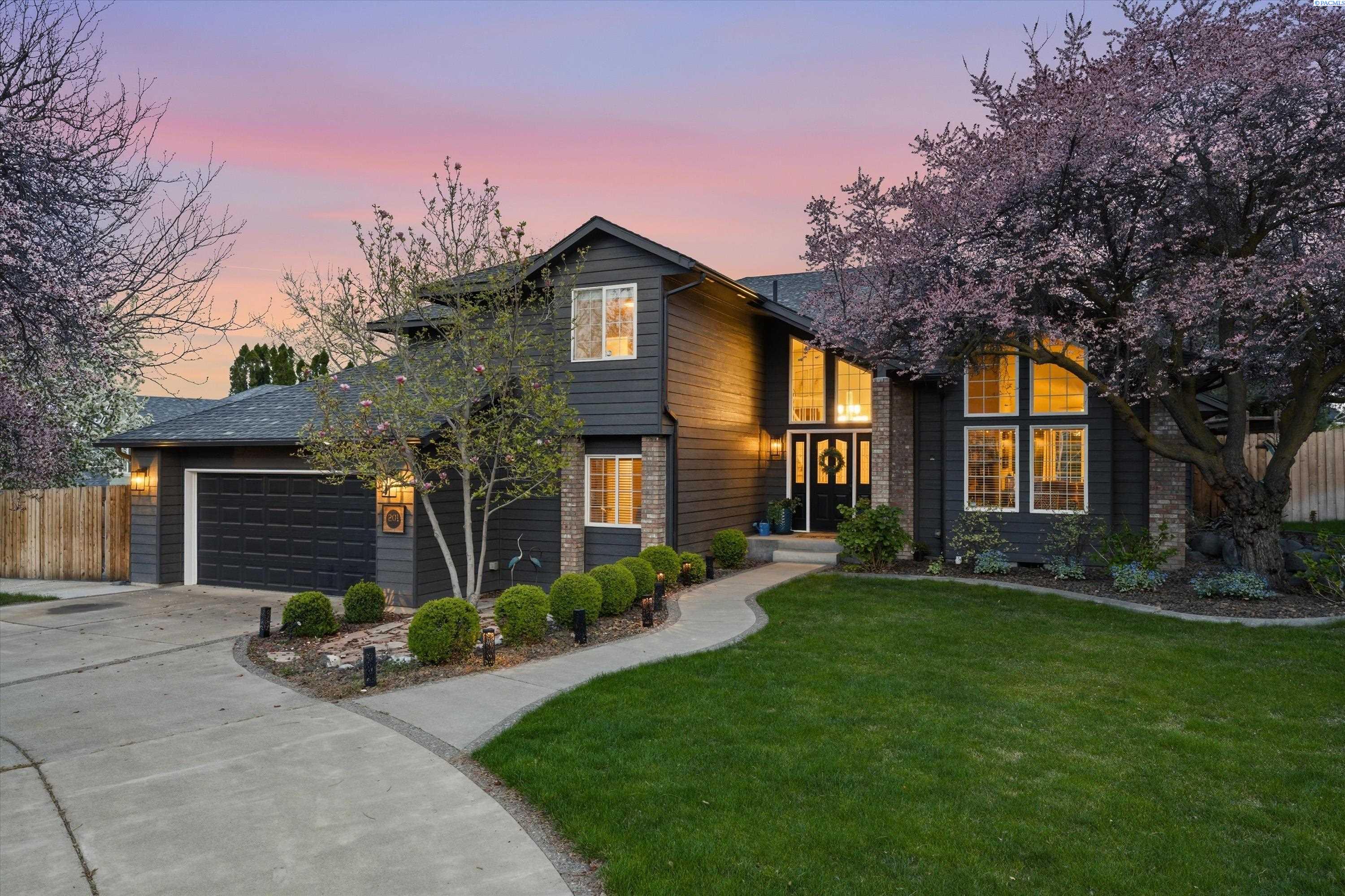 201 Piper St, Richland, WA 99352