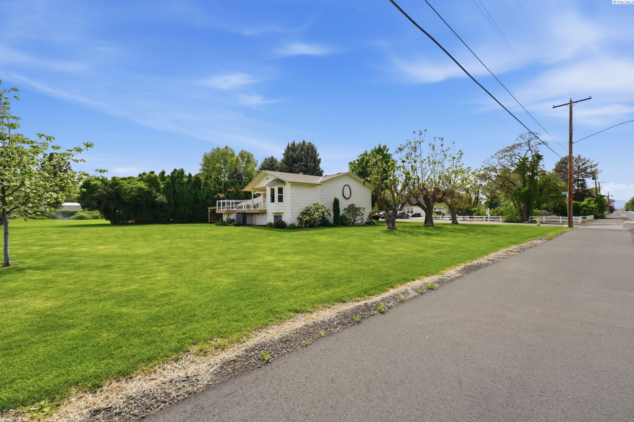 617 Rd 46 , Pasco, WA 99301