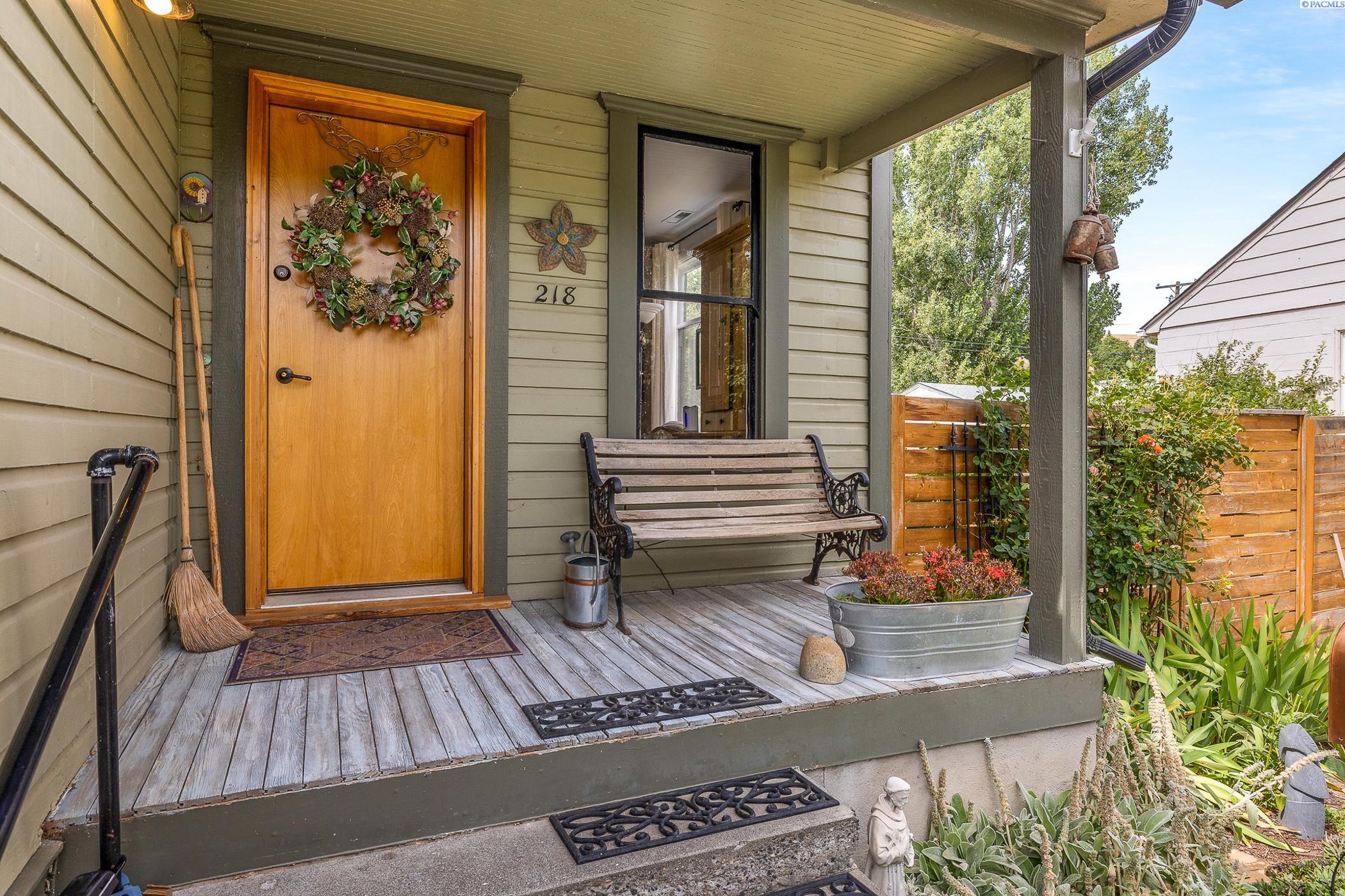 218 W Dayton Avenue, Dayton WA 99328