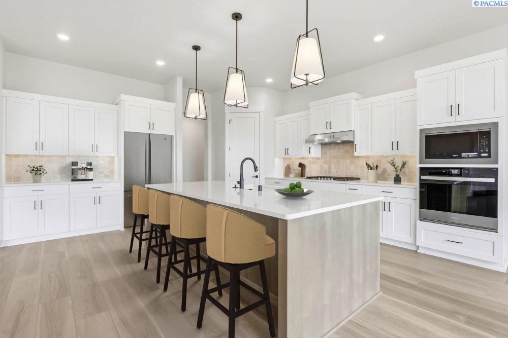 2910 Merak Rd, Richland, WA 99354