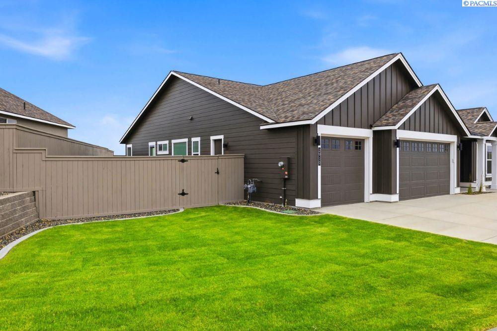 2910 Merak Rd, Richland, WA 99354