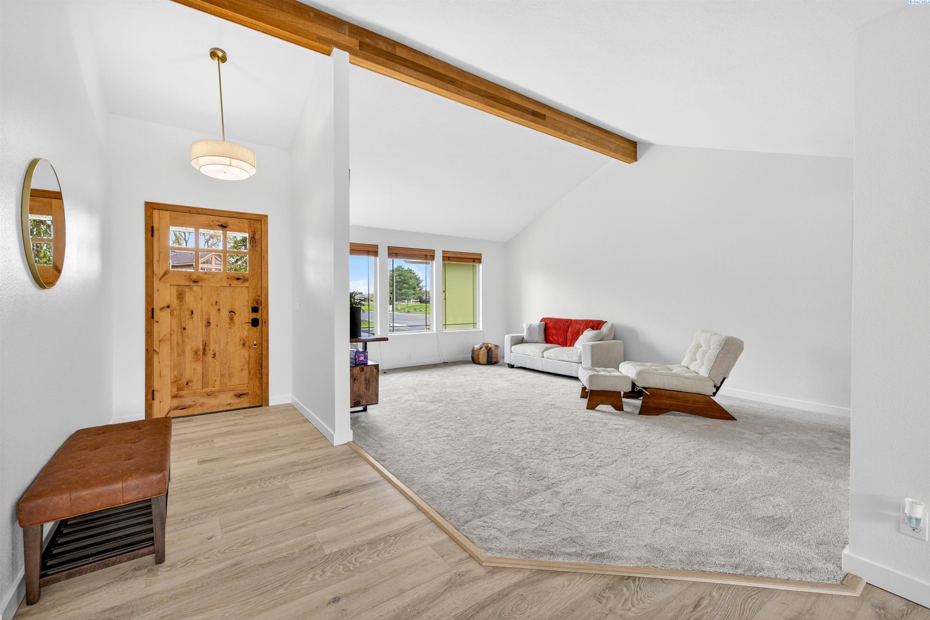 233 Greenbriar W, Richland, WA 99352