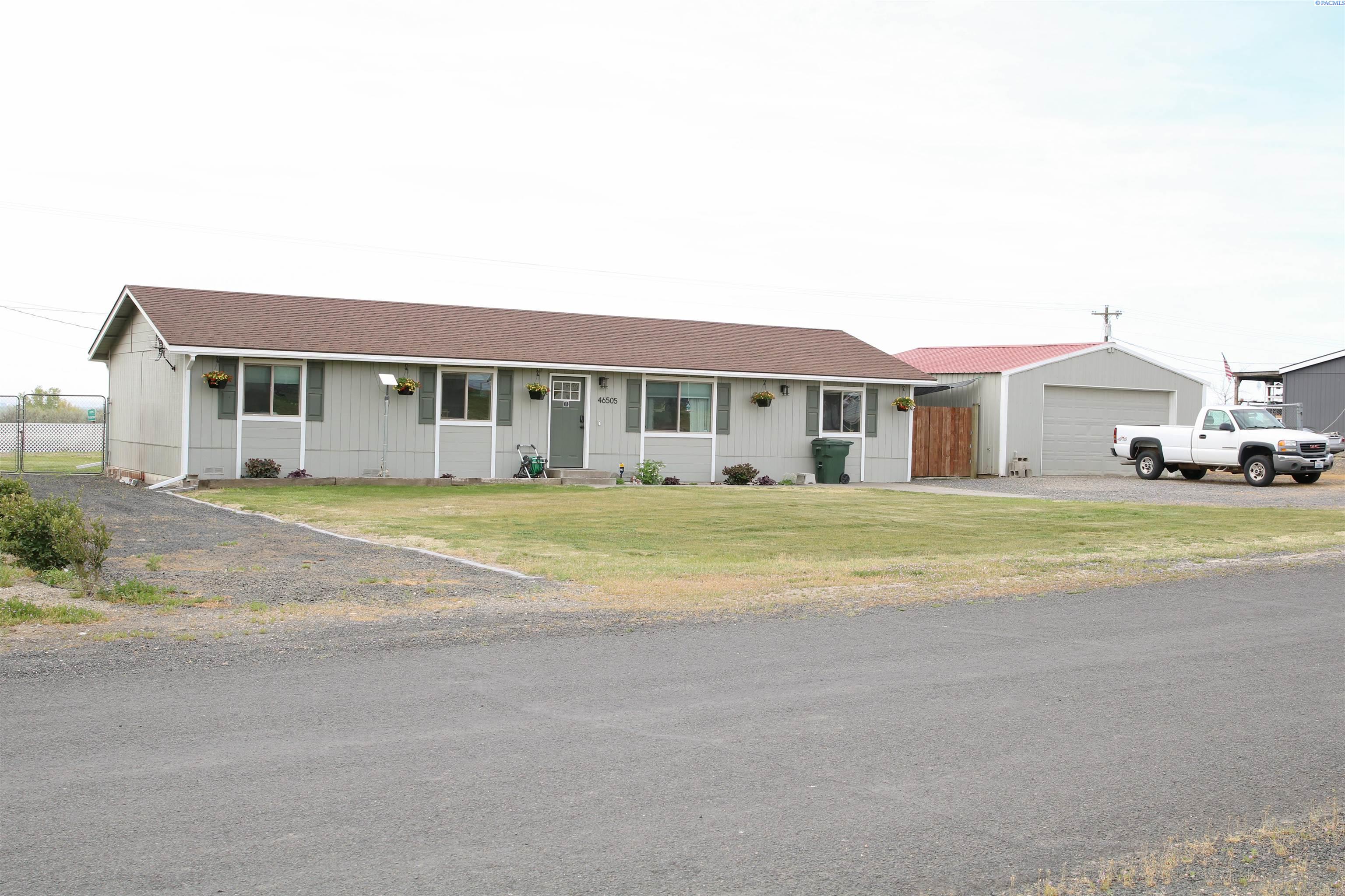 46505 W Paterson Ave, Paterson WA 99345