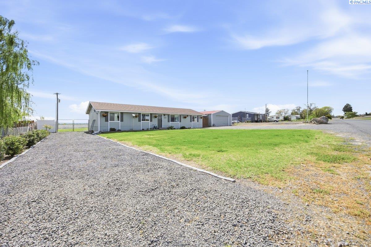 46505 Paterson Ave, Paterson, WA 99345