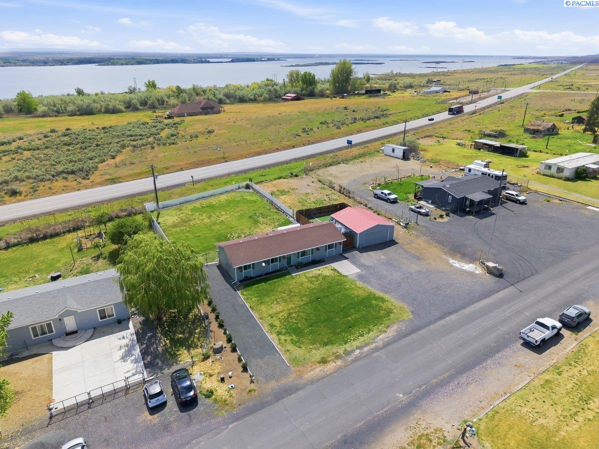 46505 Paterson Ave, Paterson, WA 99345