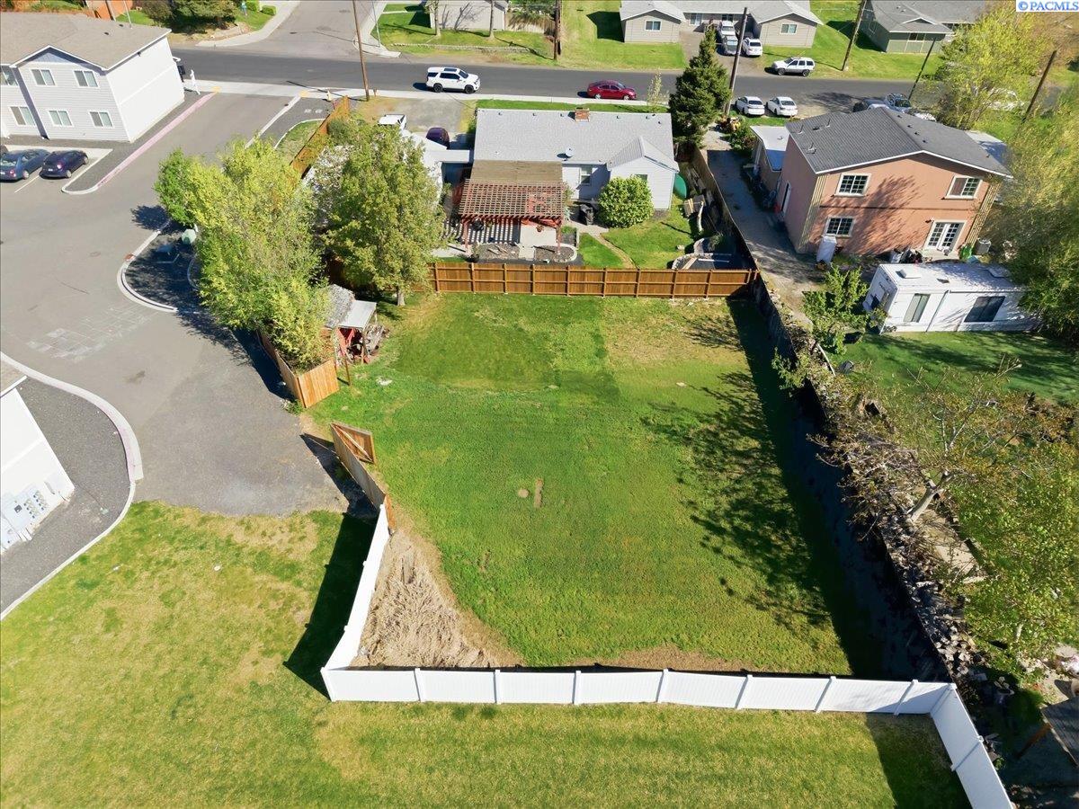 3823 7th Ave, Kennewick, WA 99336