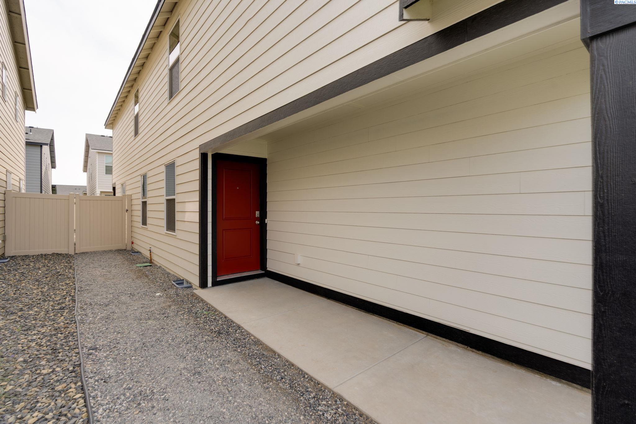 6428 Polar Dr, Pasco, WA 99301