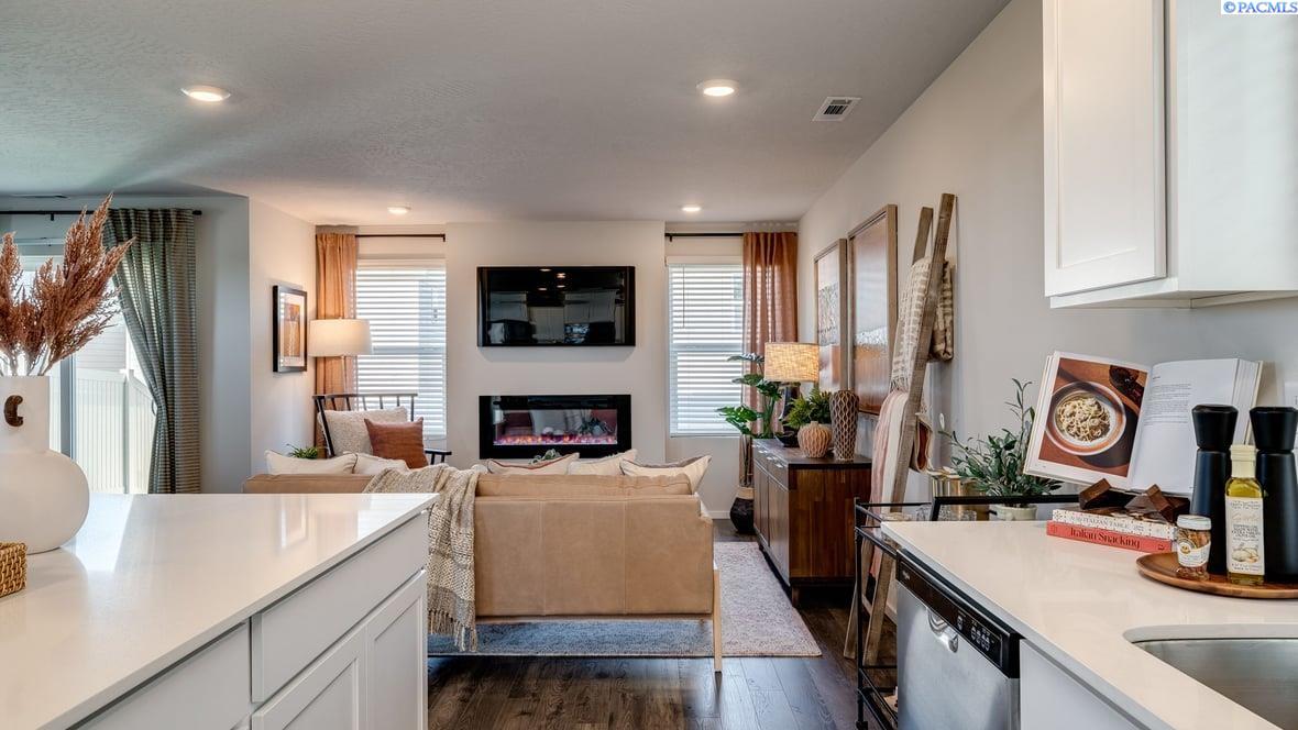 6428 Polar Dr, Pasco, WA 99301