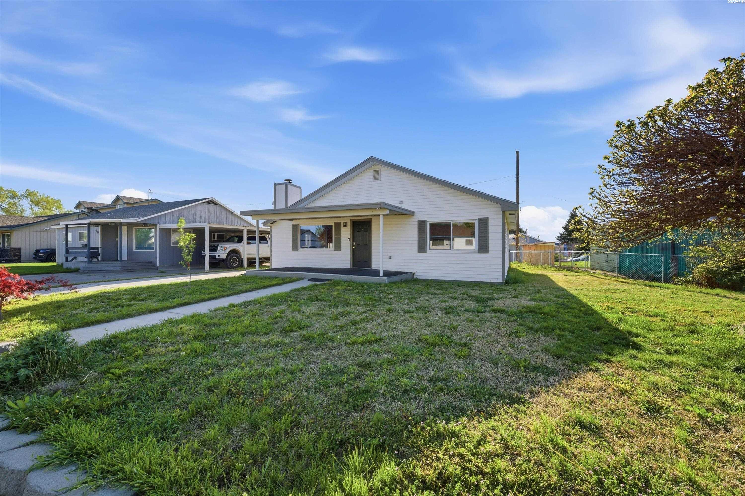 402 Rossell Ave, Richland, WA 99352