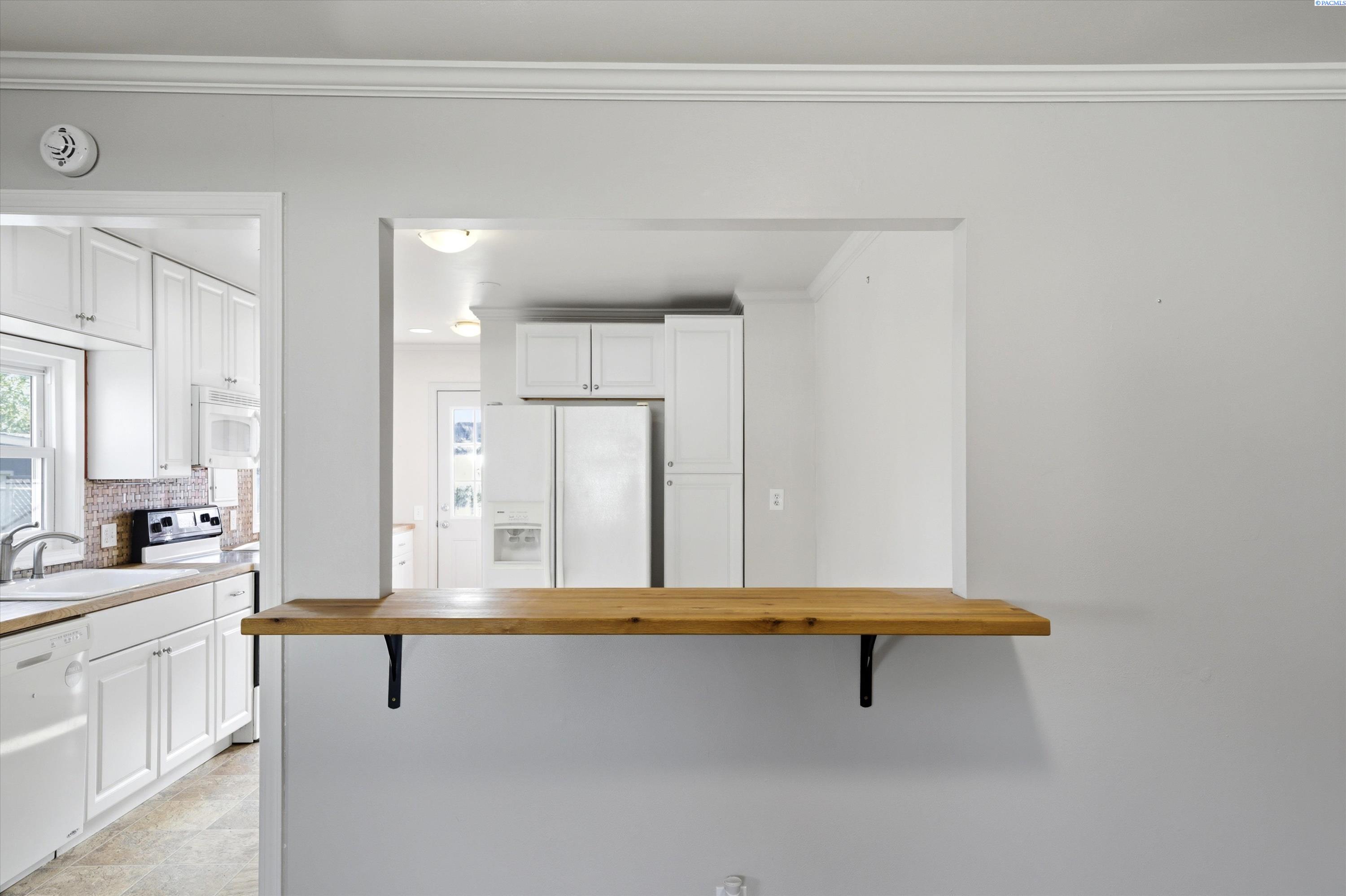 402 Rossell Ave, Richland, WA 99352