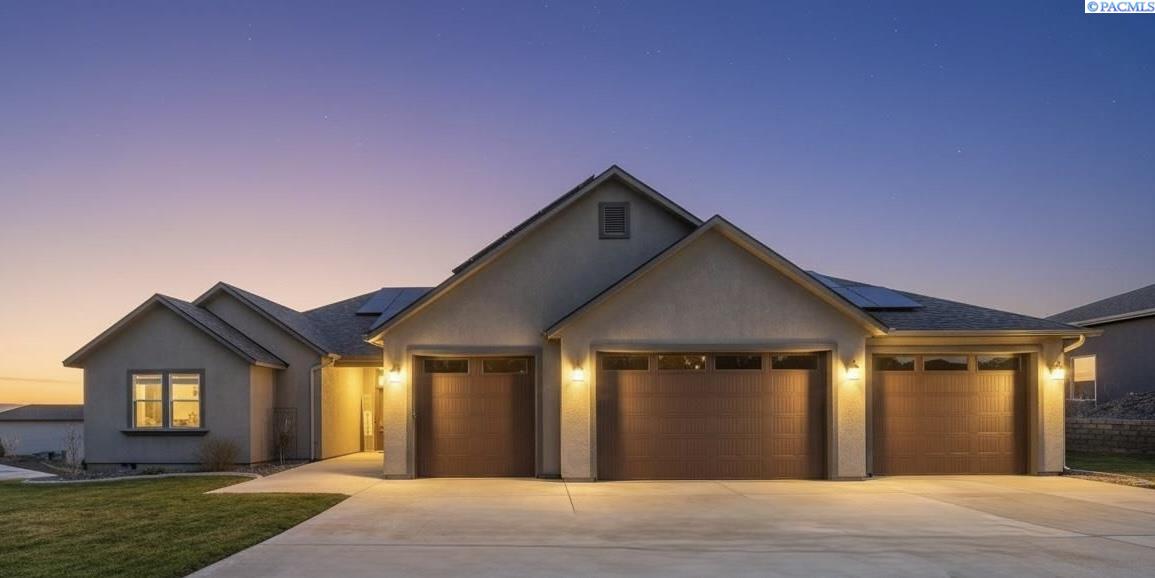 6832 Collins Road, West Richland WA 99353