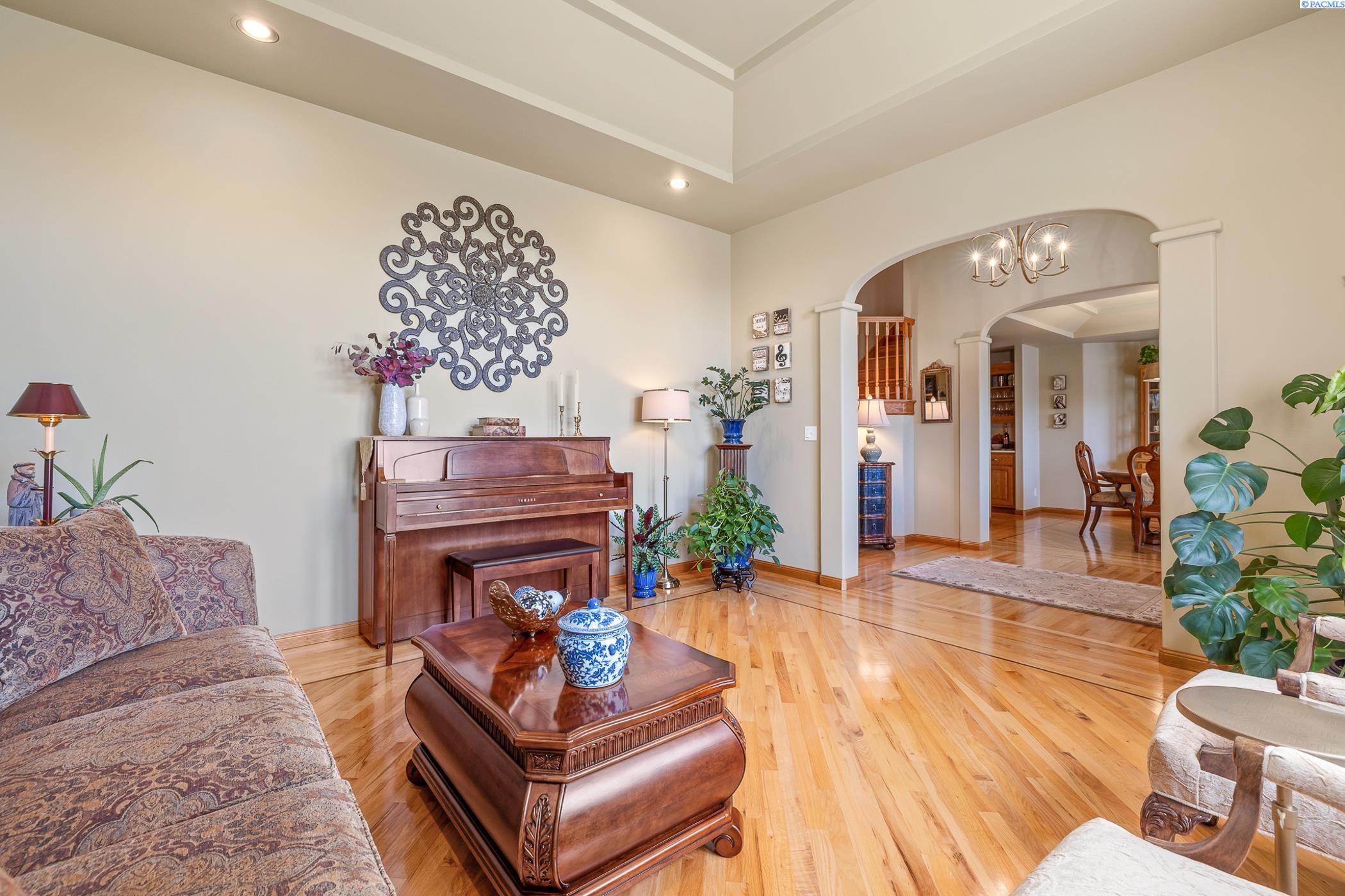 4008 Morain Loop, Kennewick, WA 99337