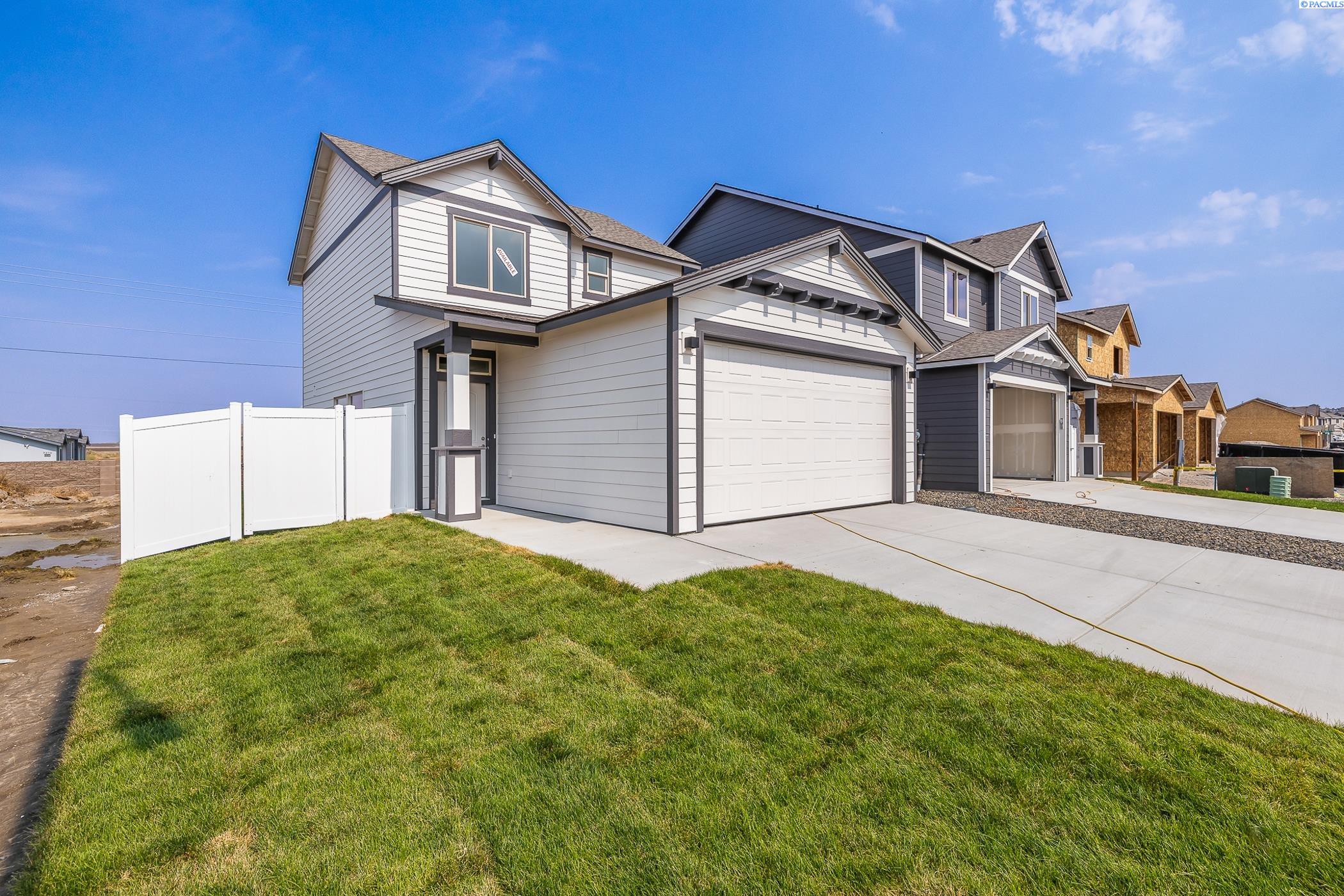 7672 Grapevine Ct, West Richland, WA 99353