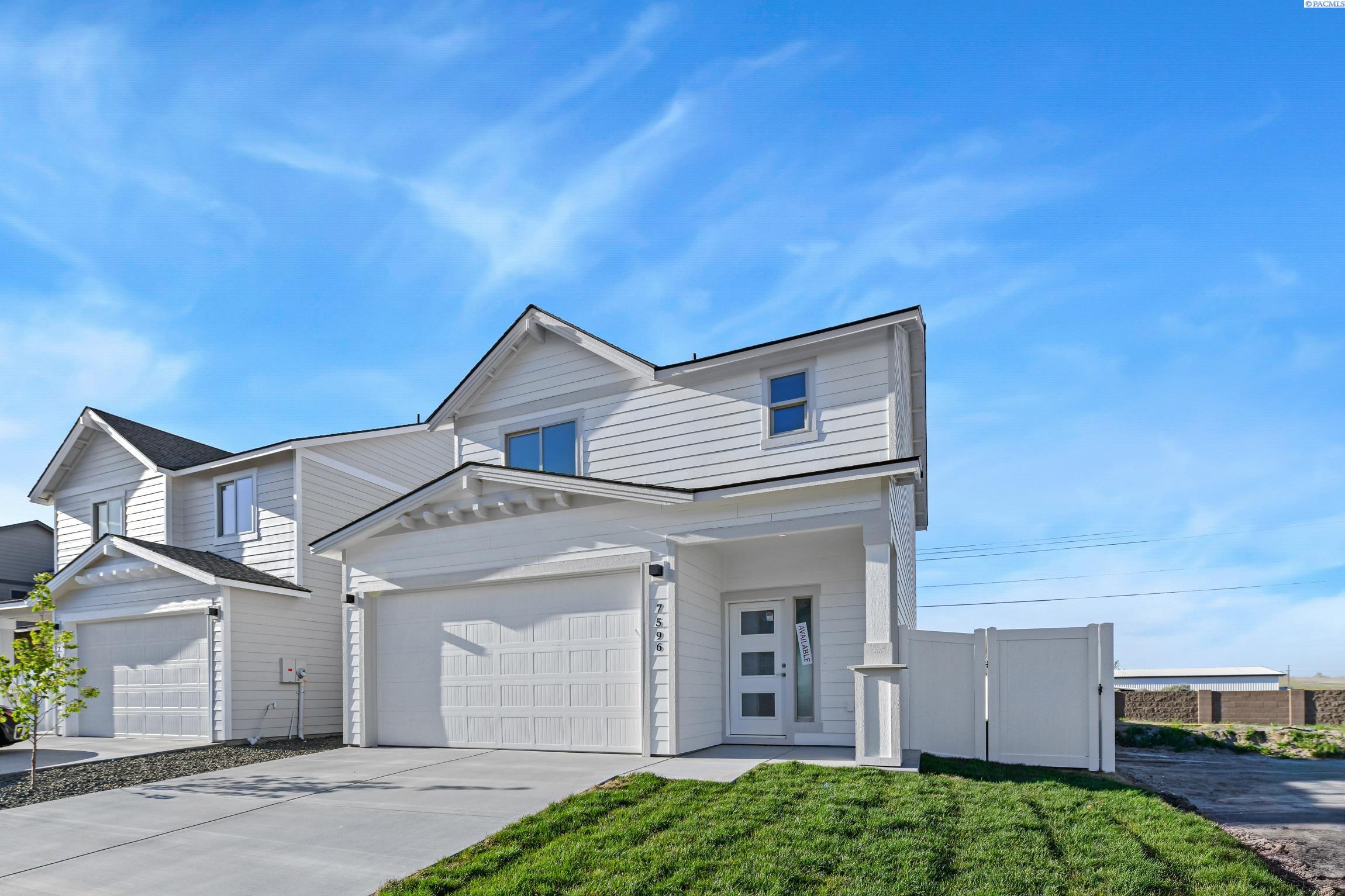7596 Grapevine Ct, West Richland, WA 99353