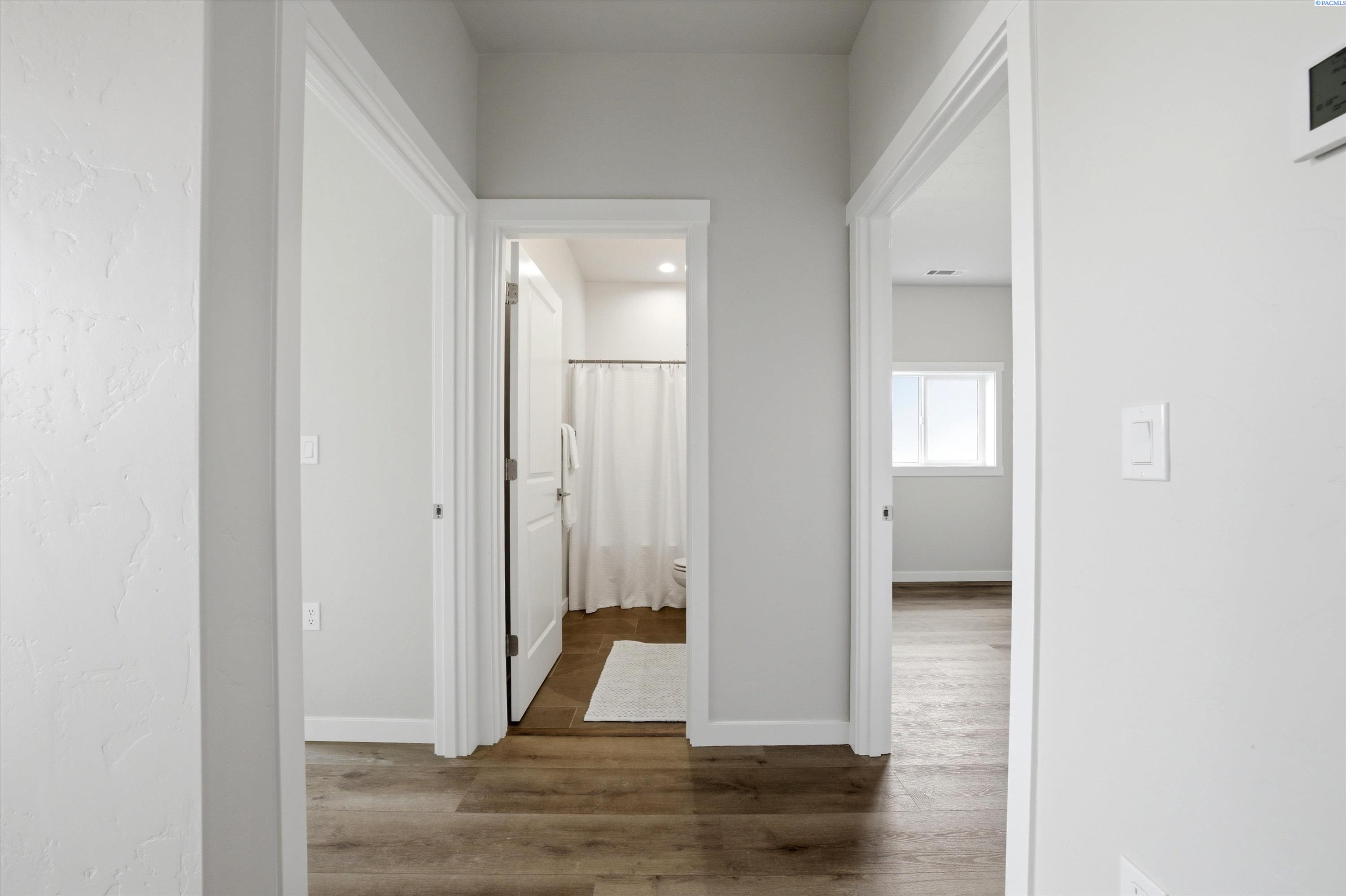 716 San Jose Ave, Sunnyside, WA 98944