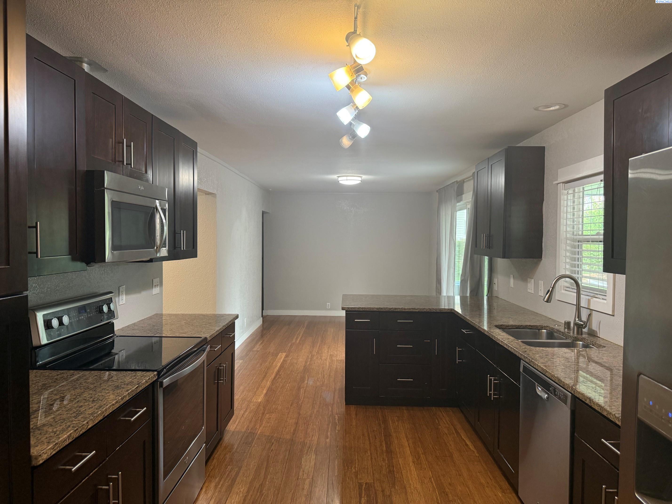 310 Goethals , Richland, WA 99352