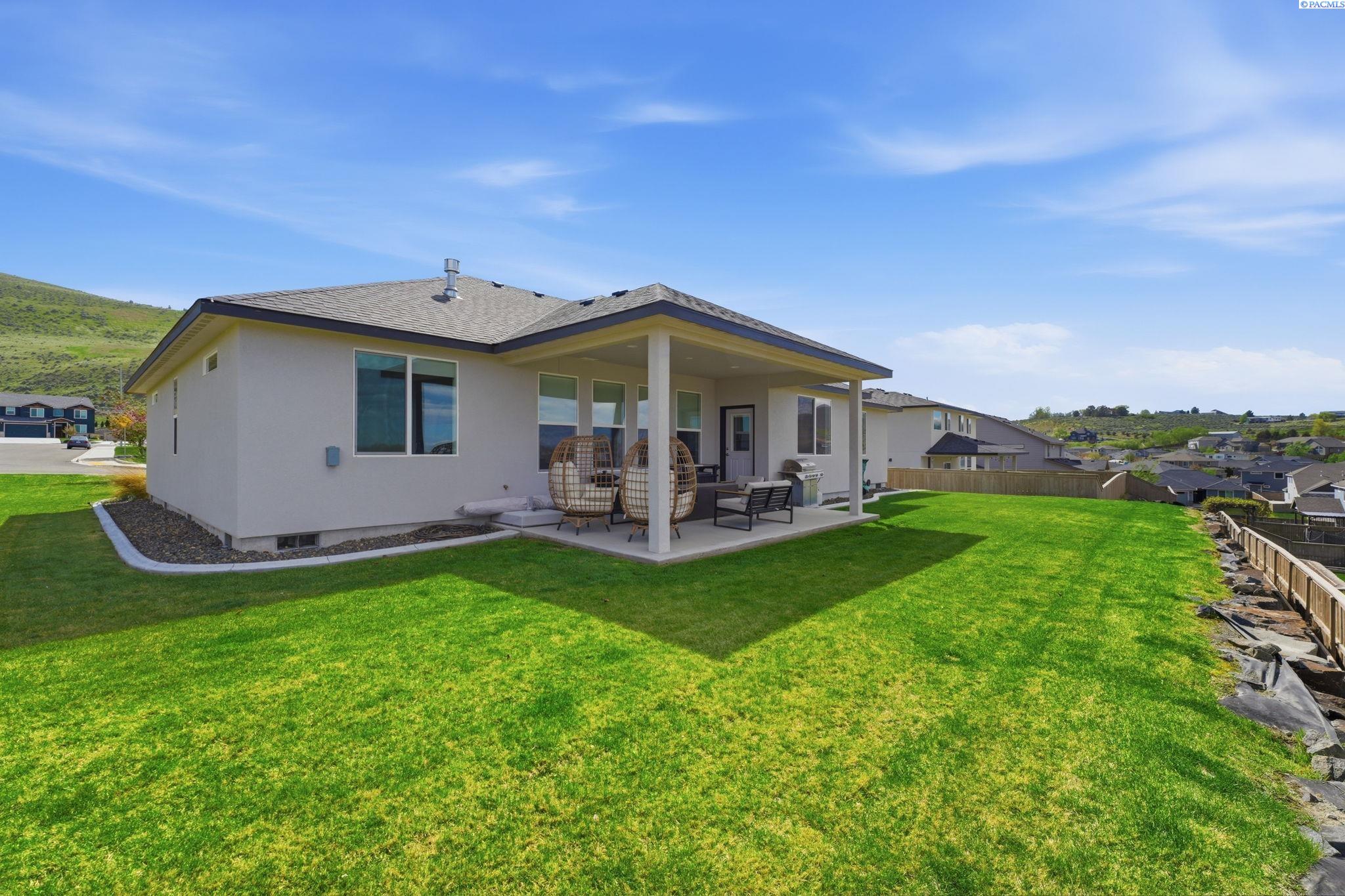 1031 Nez Perce Ln, Richland, WA 99352