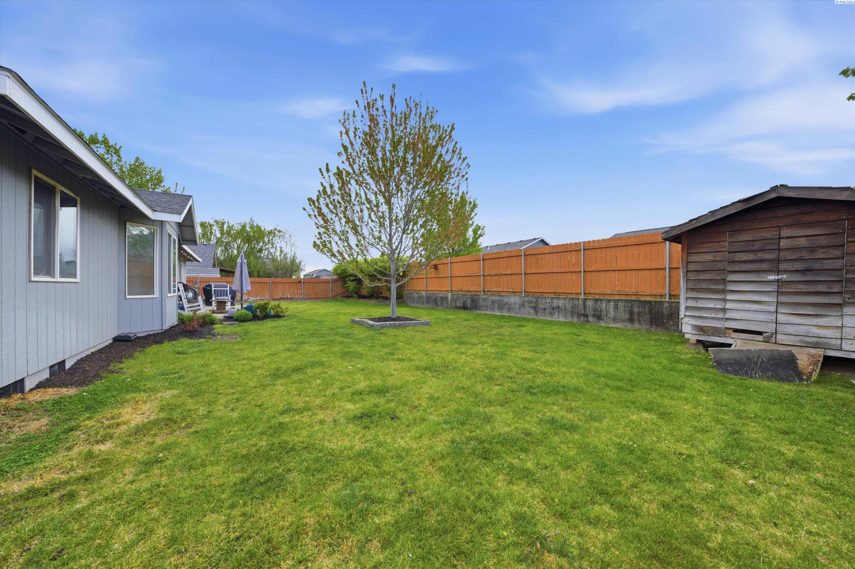 8504 Studebaker Dr, Pasco, WA 99301