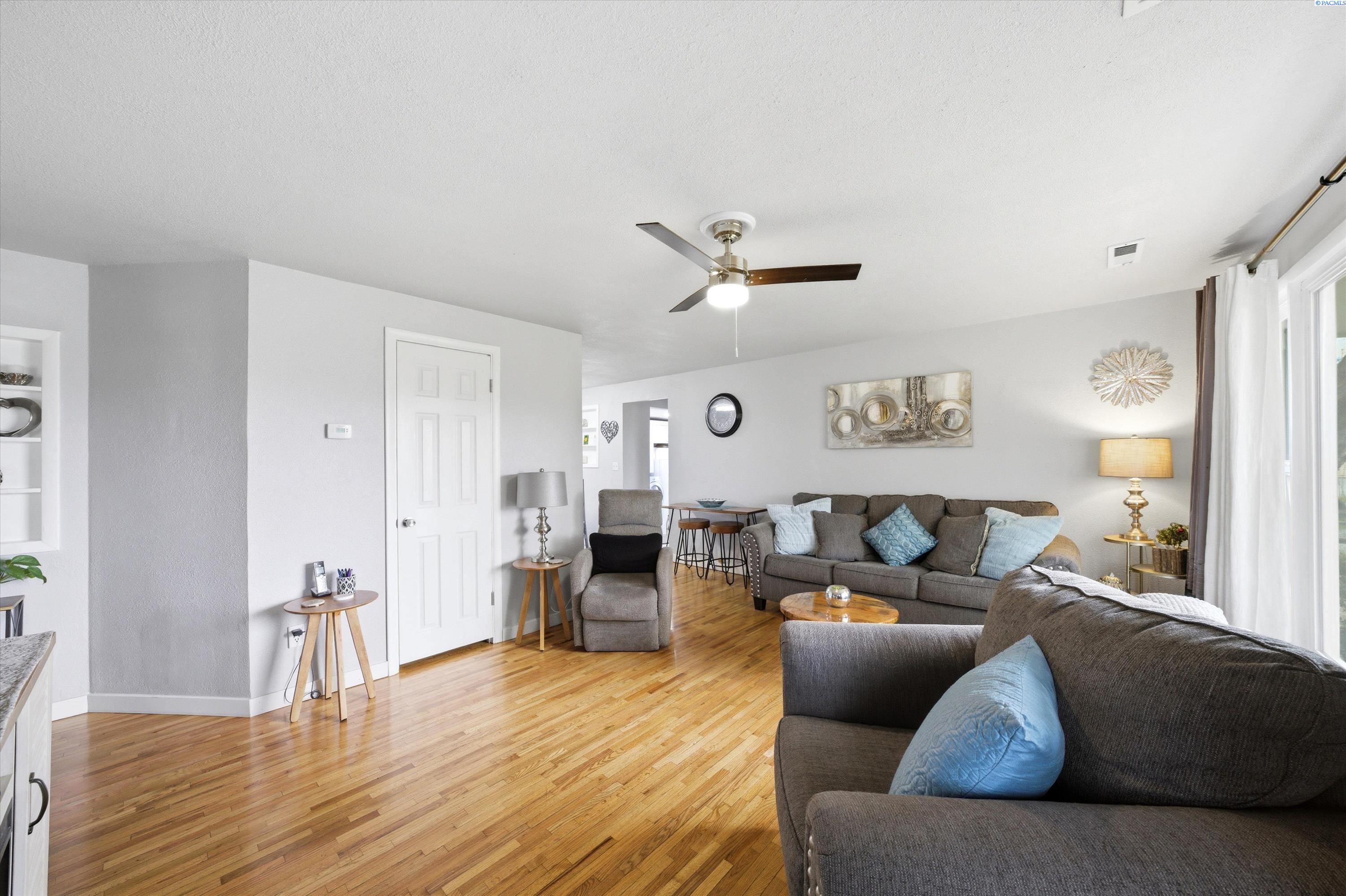 322 Jefferson St, Kennewick, WA 99336