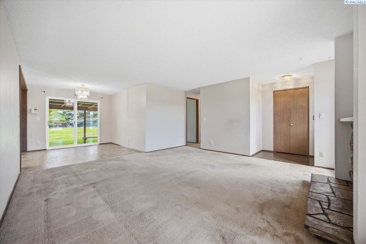 3621 Pearl St, Pasco, WA 99301