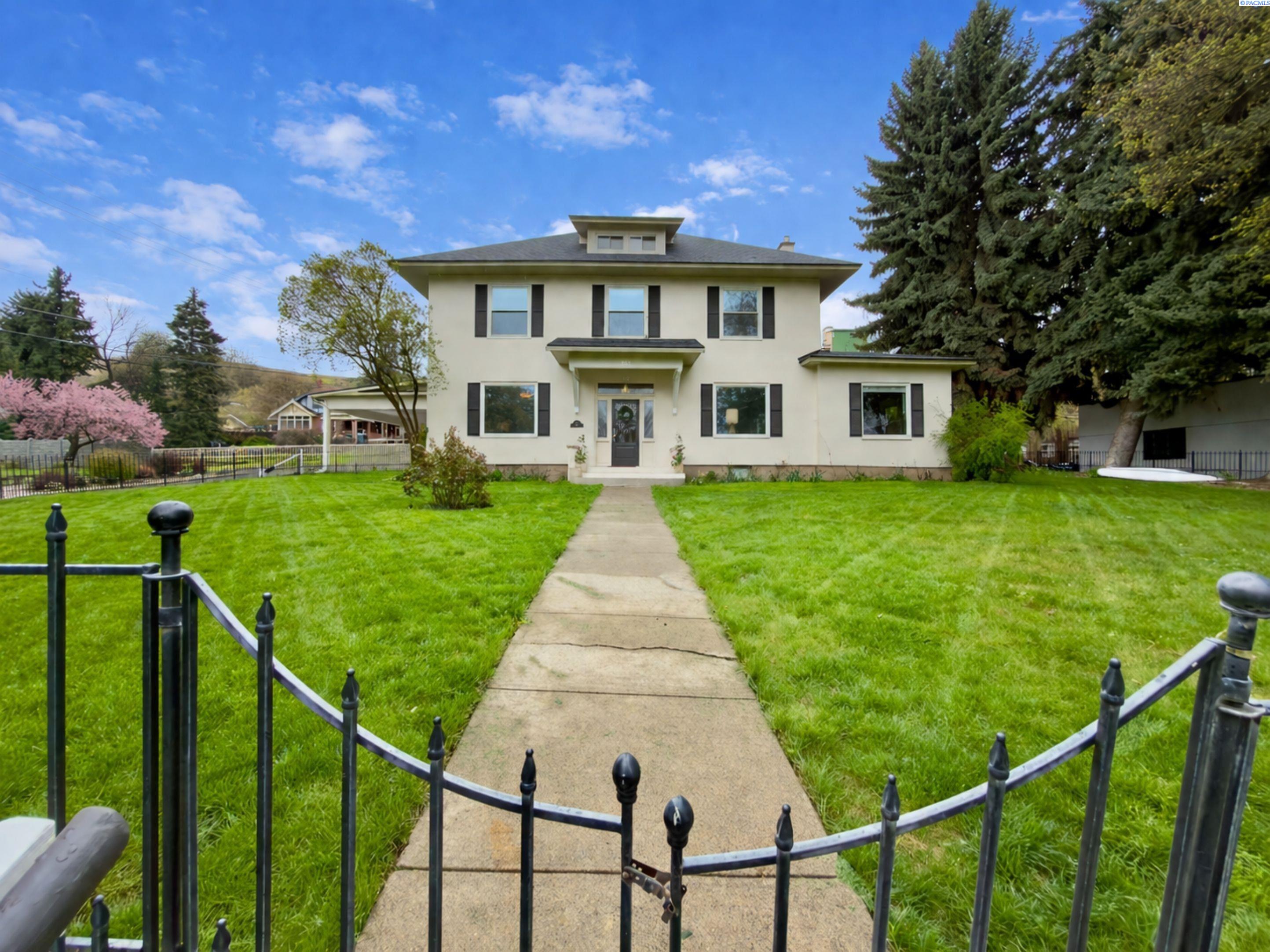 208 E James Street, Colfax WA 99111