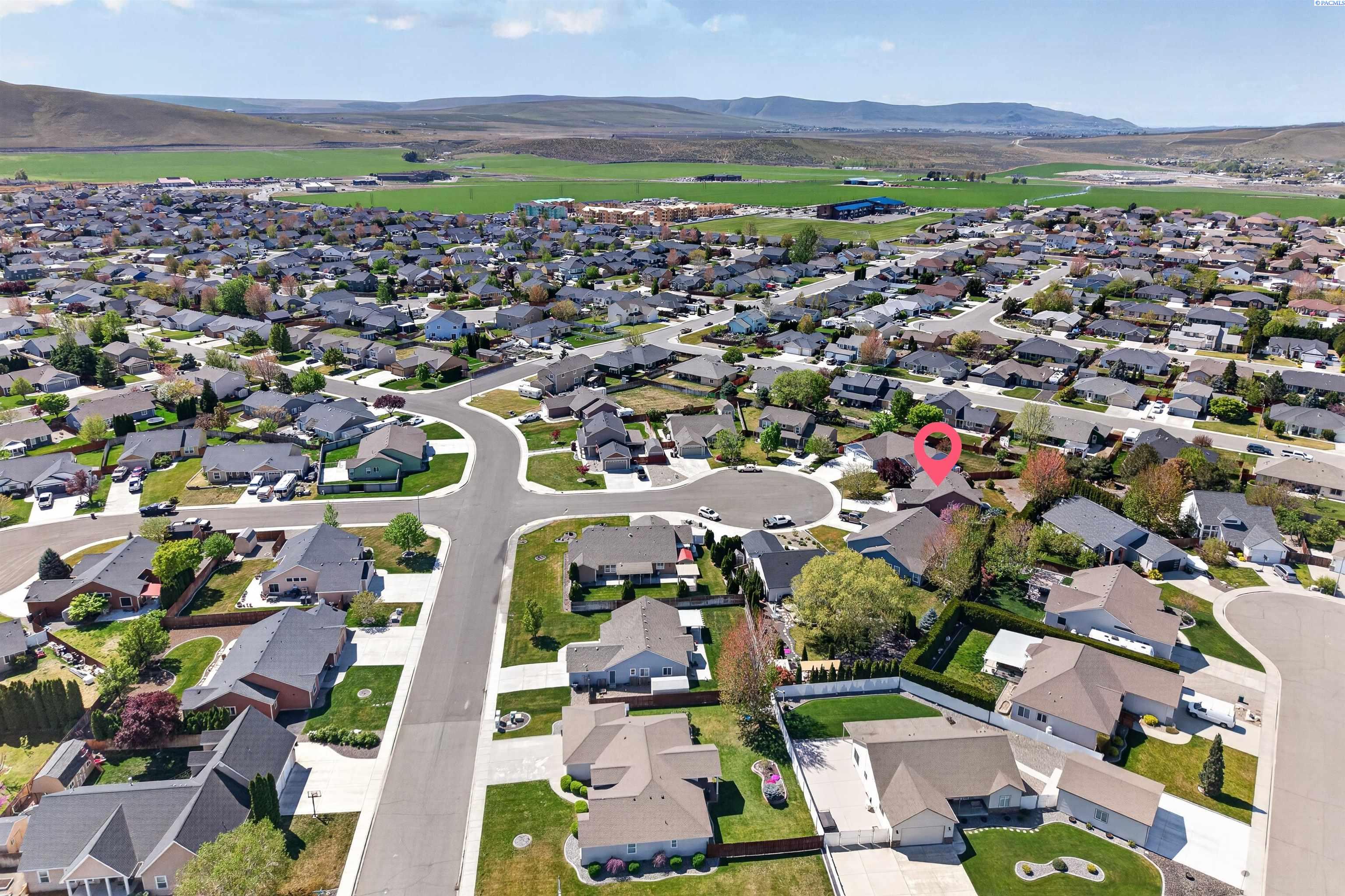 5730 Wailea Ct, West Richland, WA 99353