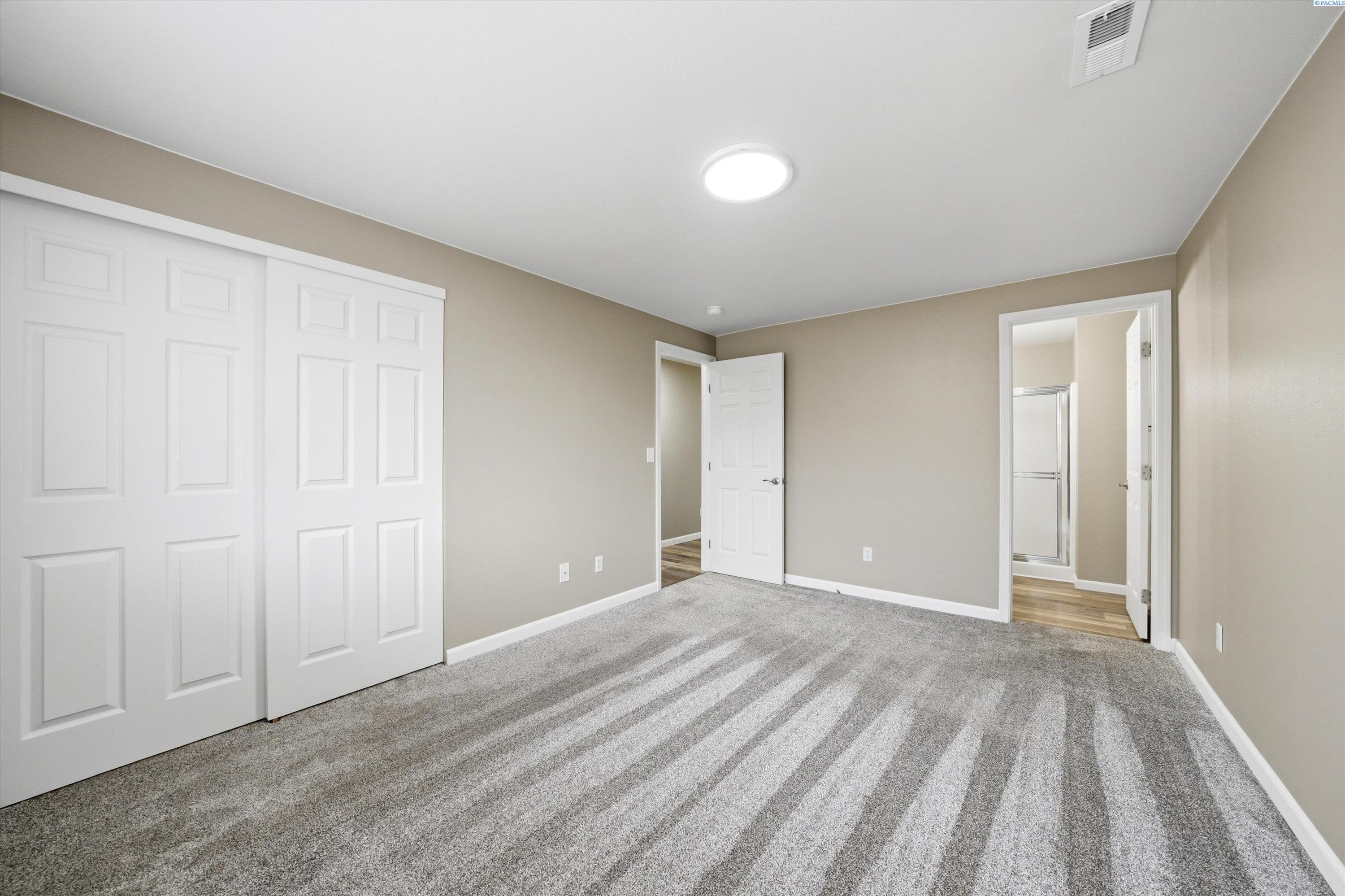 6207 Camden Dr, Pasco, WA 99301